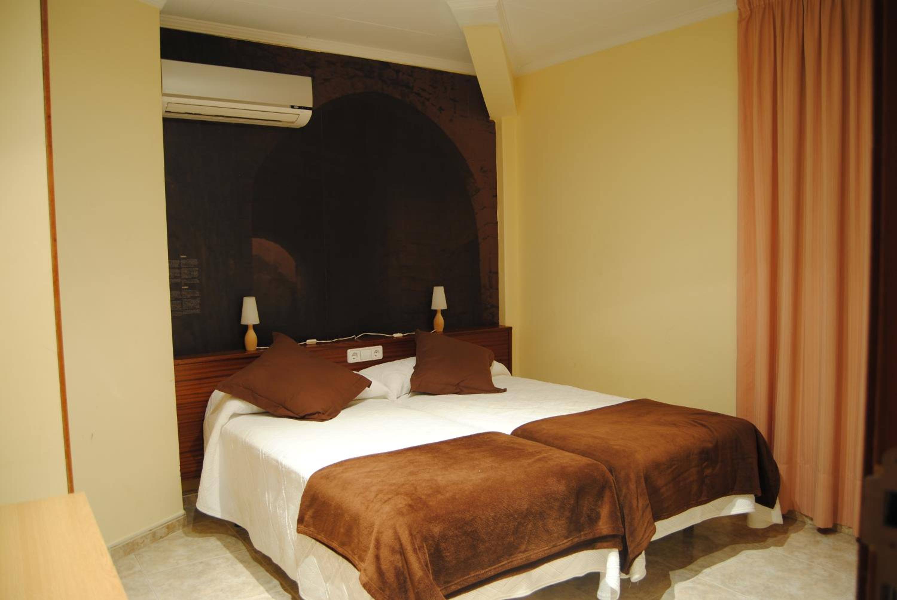 Double Room - Photo 4