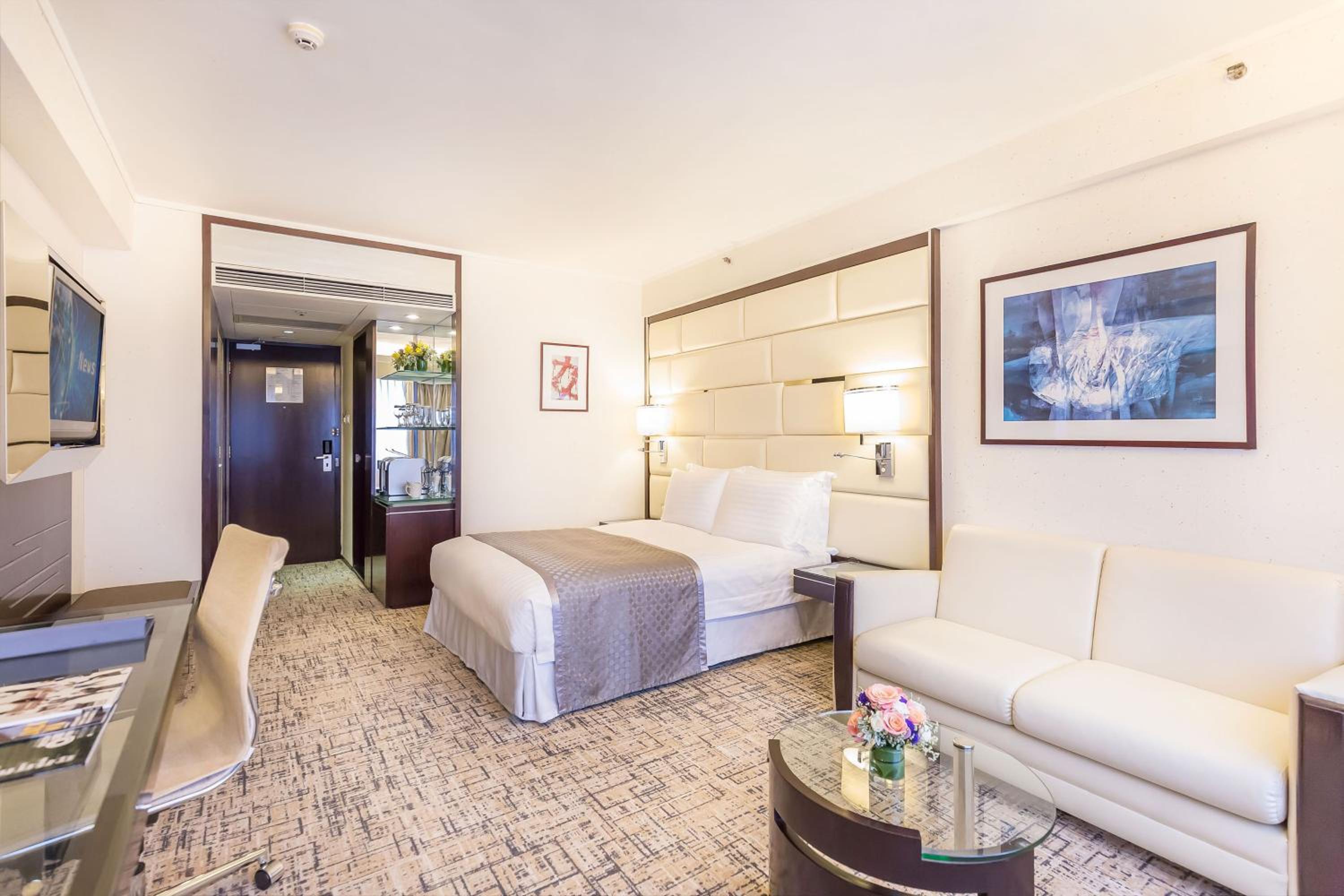Executive Club Superior Room