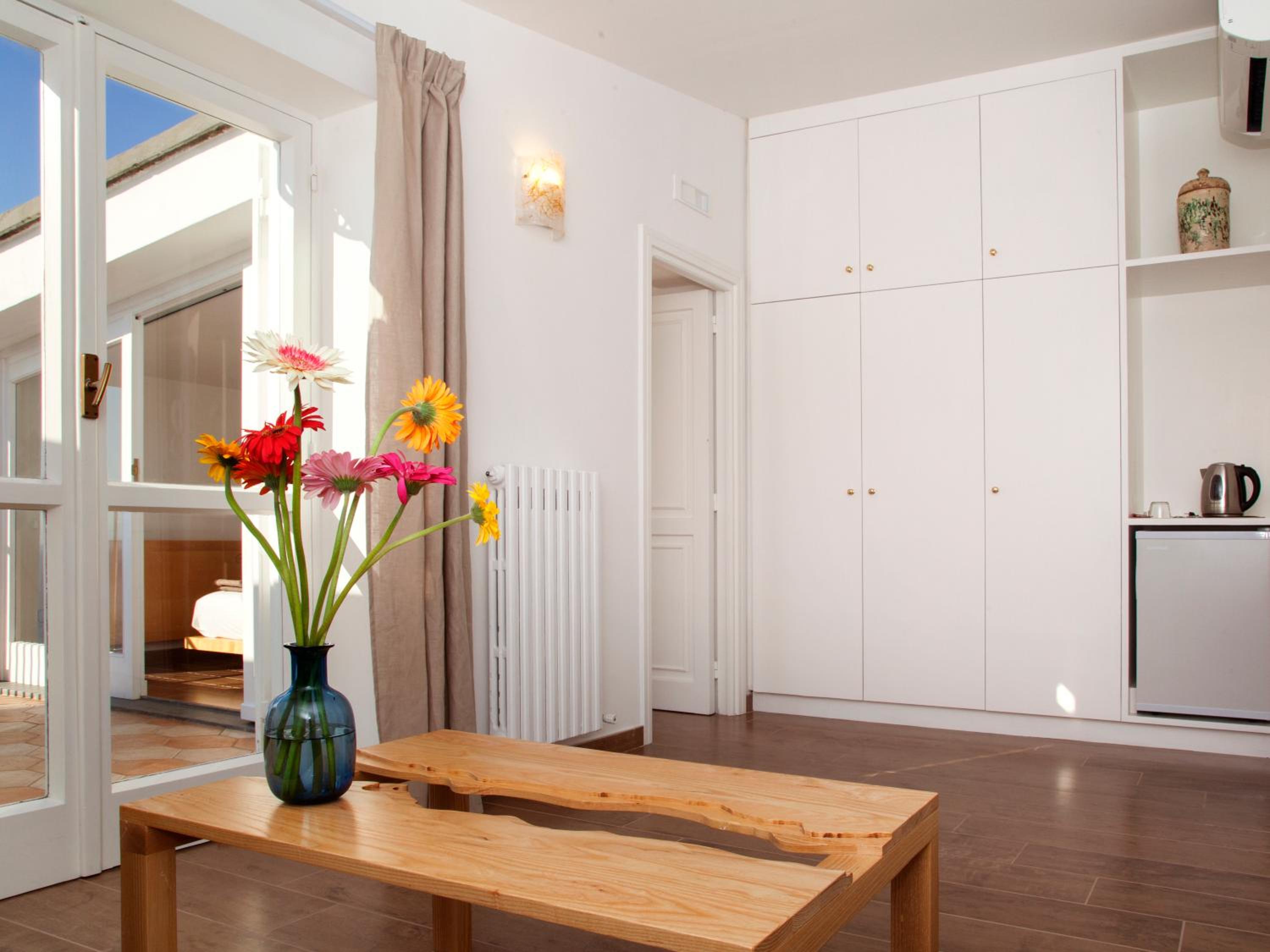 Family Room with Terrace photo 2