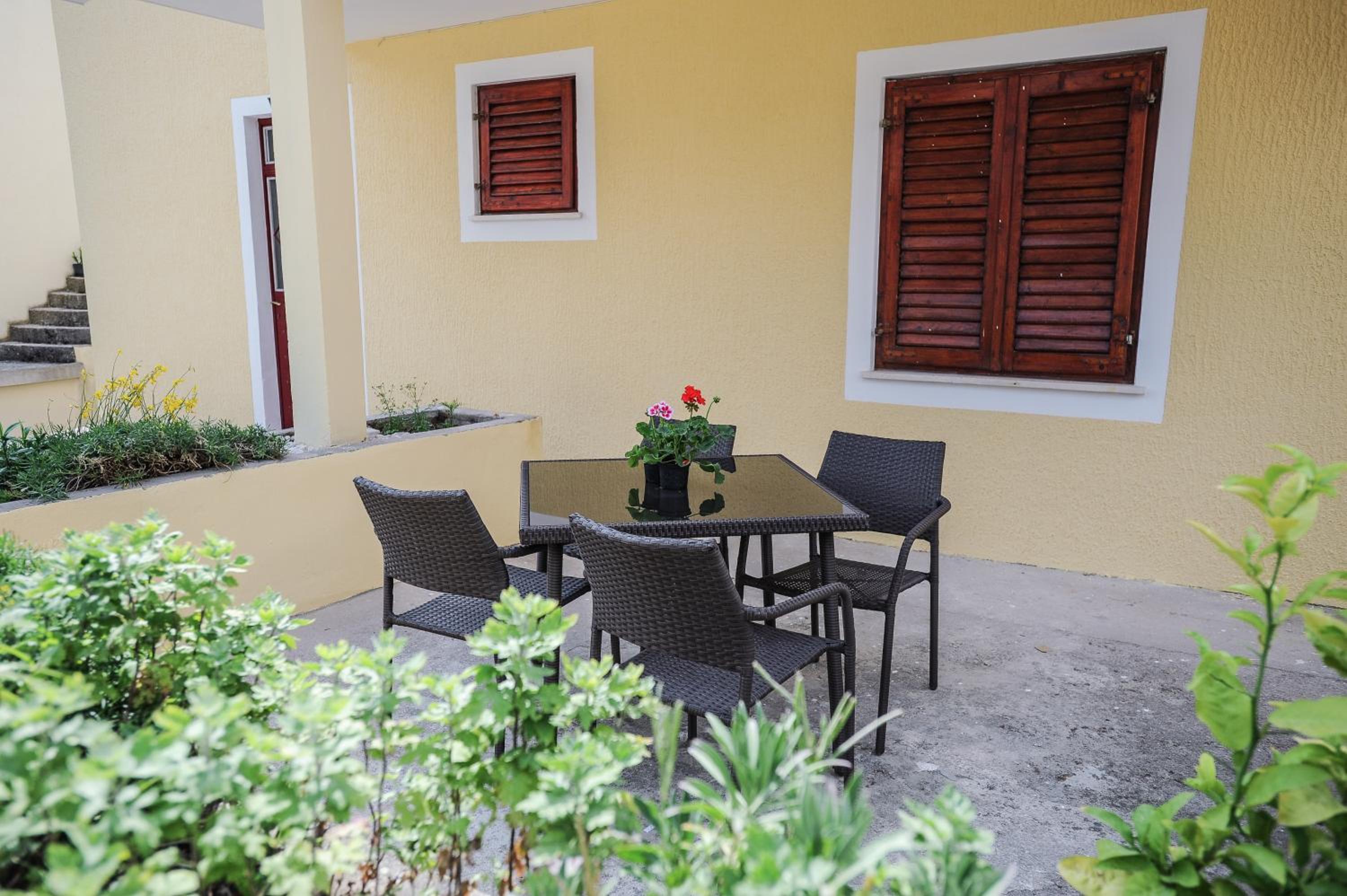 Apartment - Photo 24