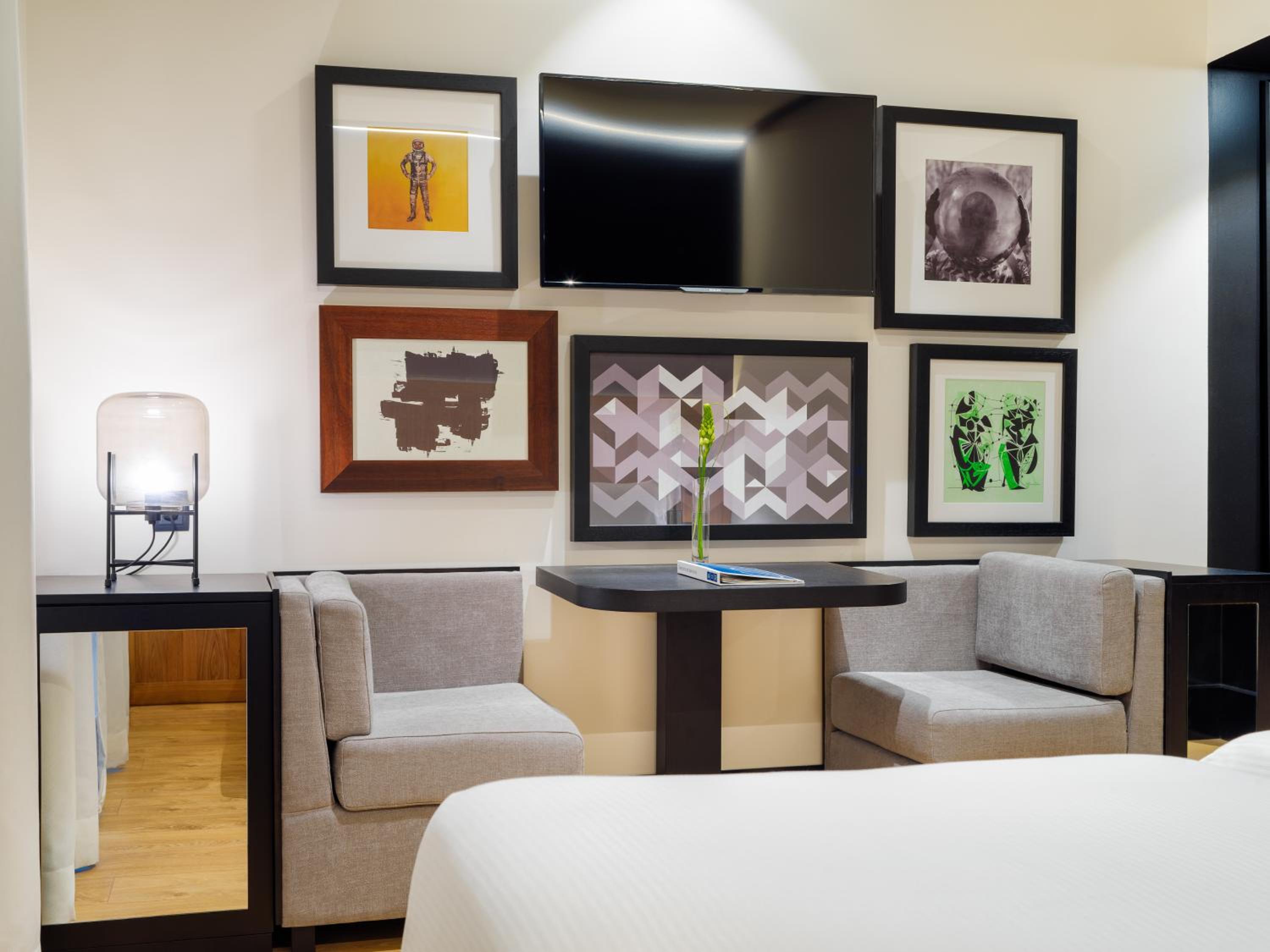 Standard Double or Twin Room thumbnail 5