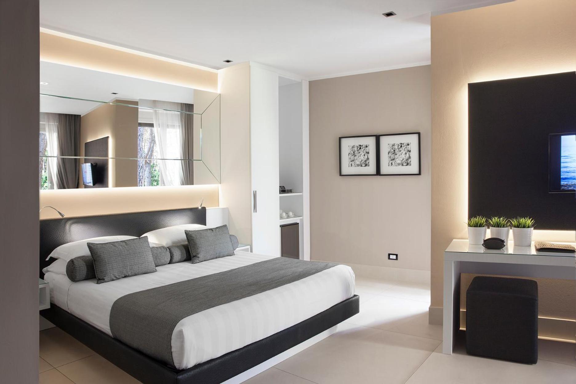 Superior Deluxe Double Room  photo 1