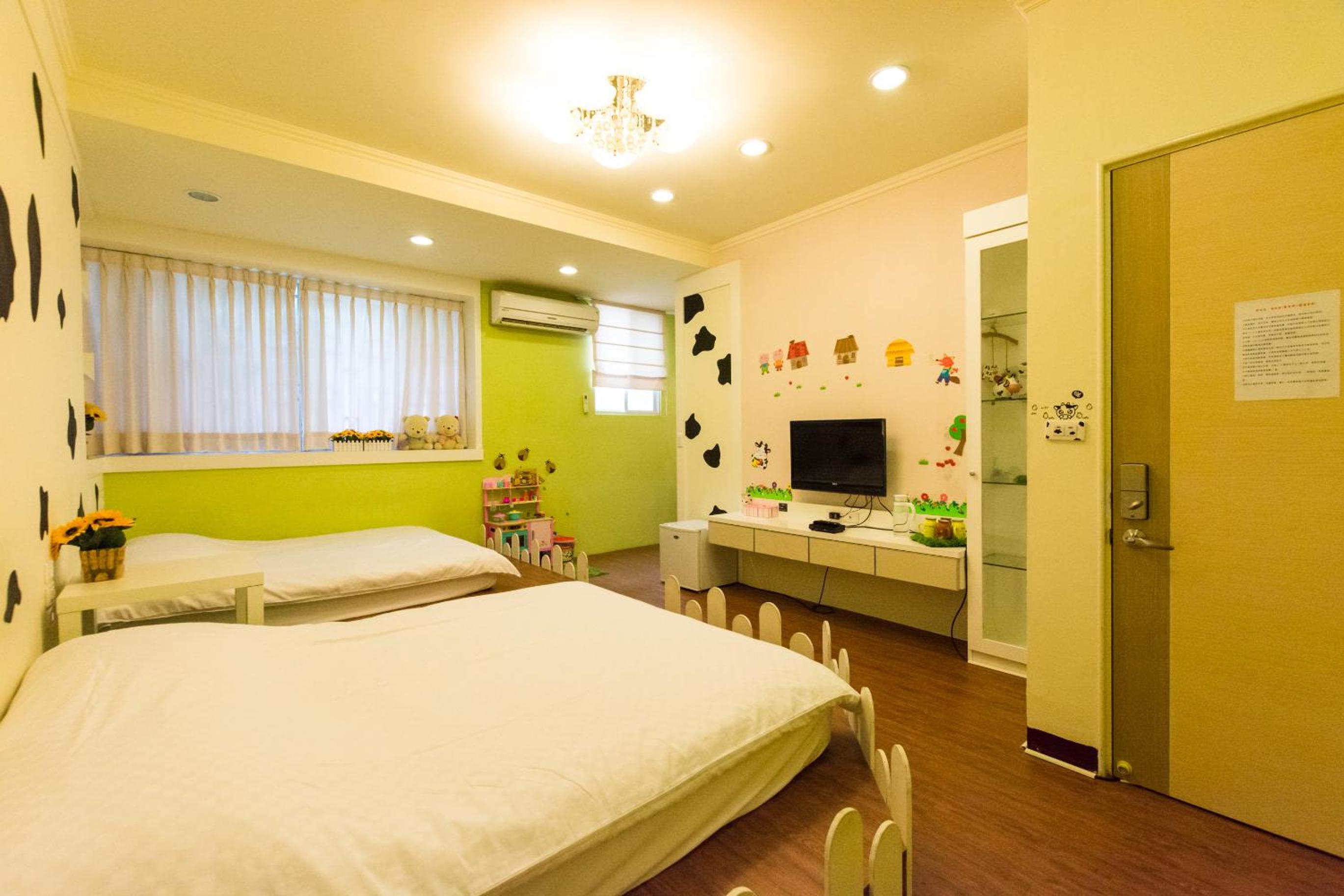 Classic Quadruple Room photo 2