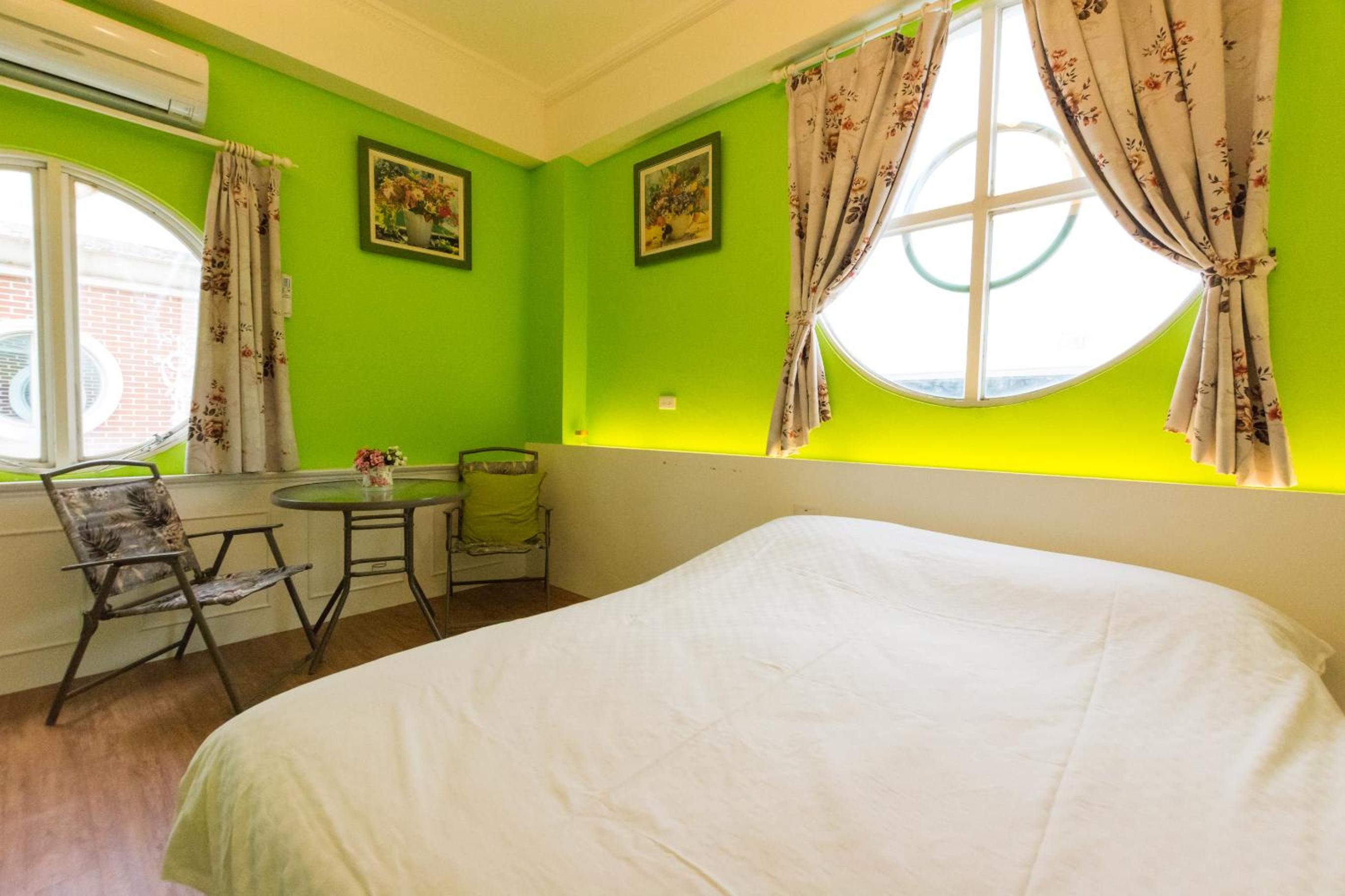 Budget Double Room photo 2
