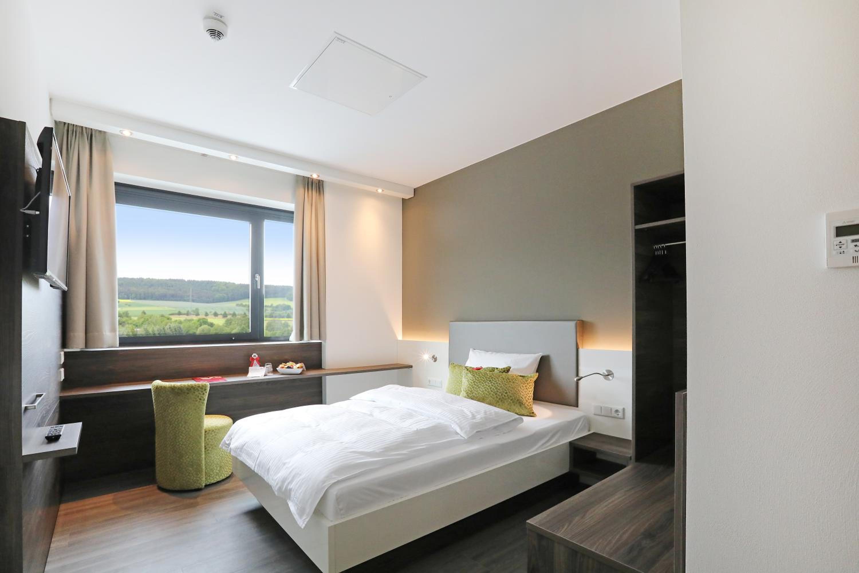 Standard Single Room photo 2