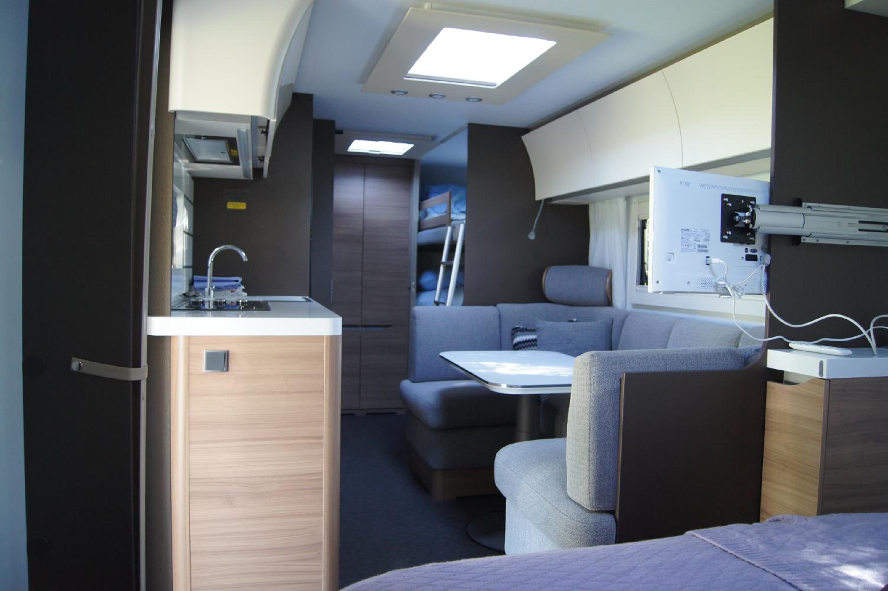 Caravan thumbnail 6