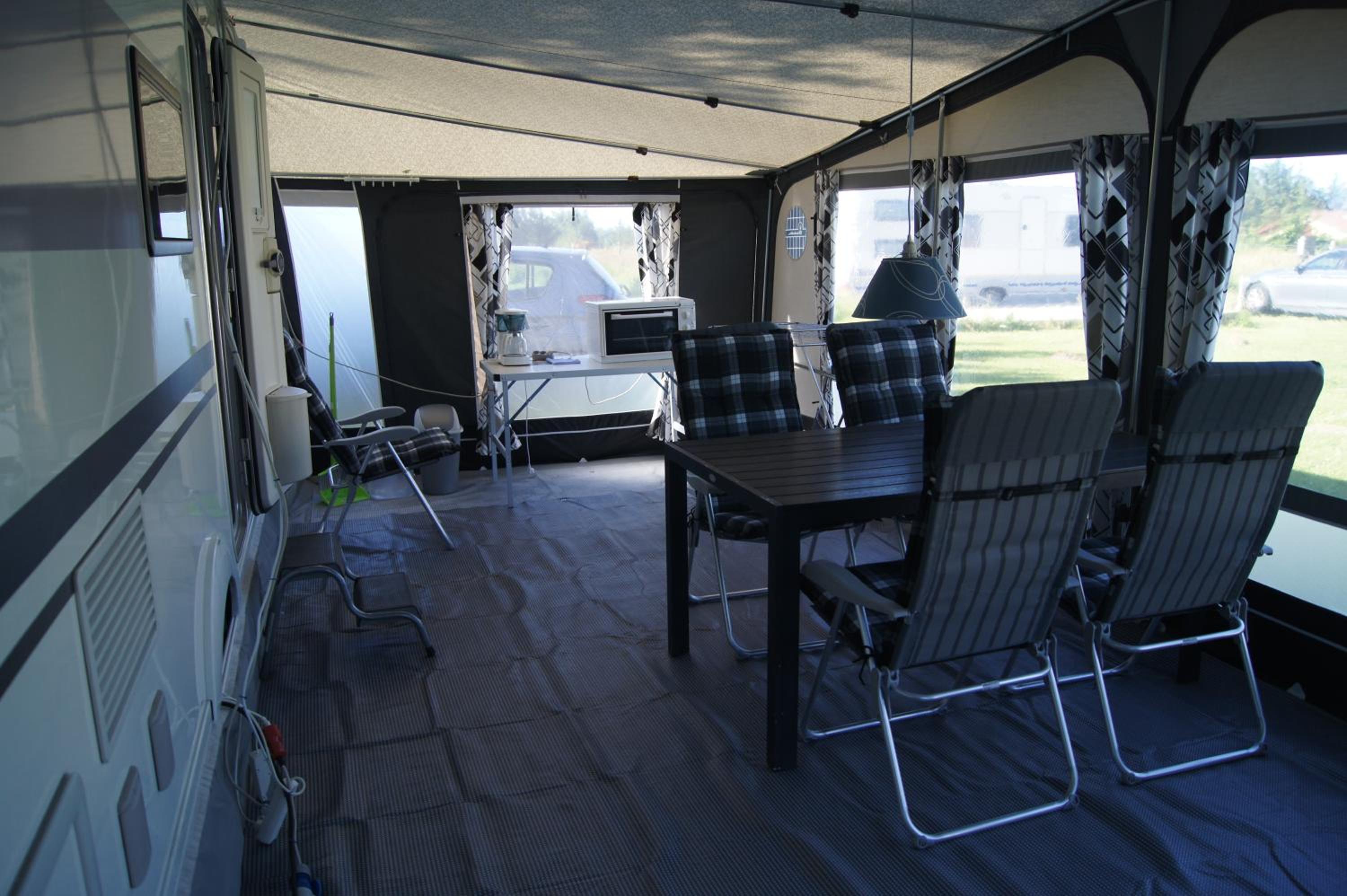 Caravan thumbnail 6