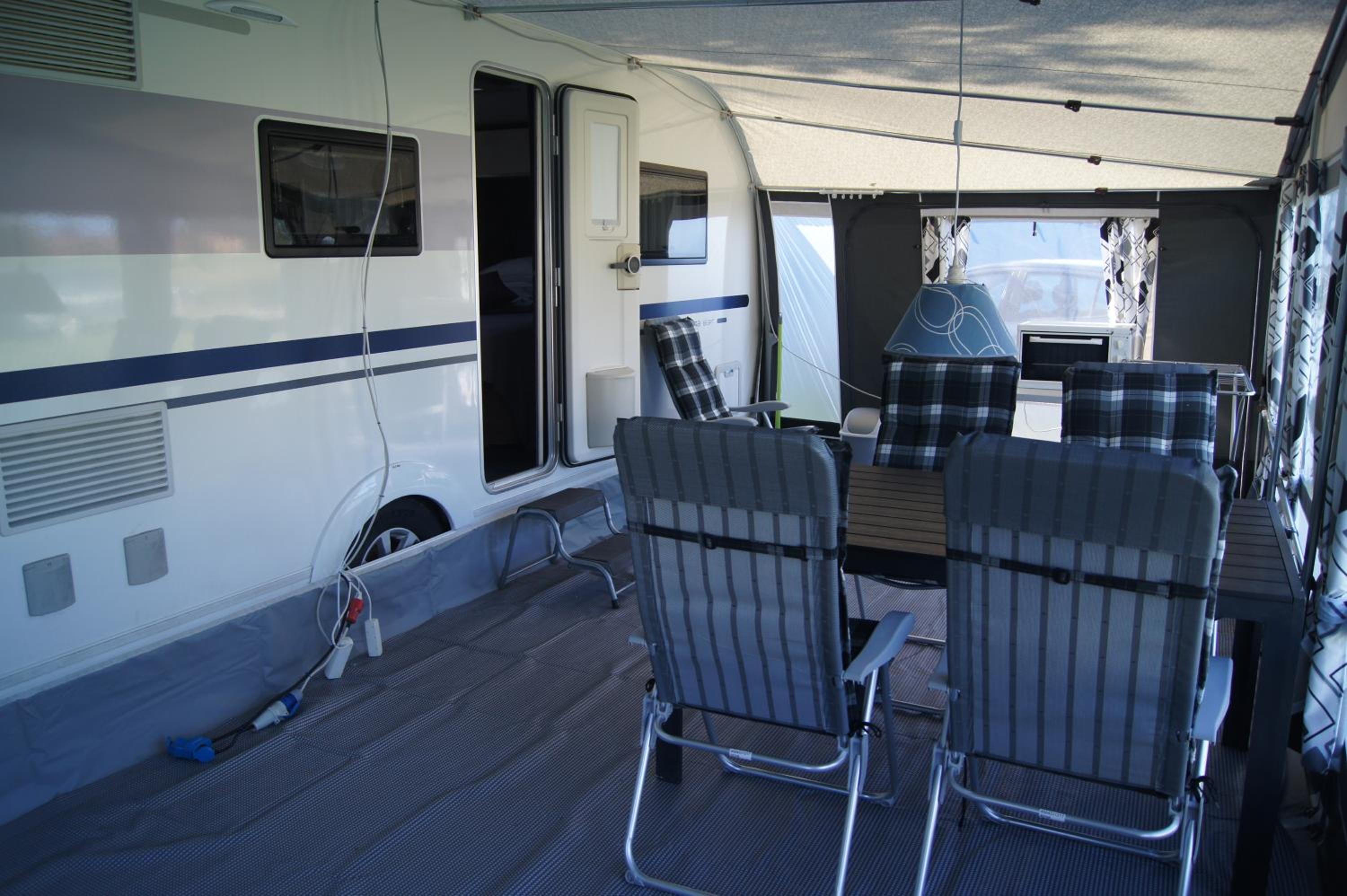 Caravan thumbnail 5