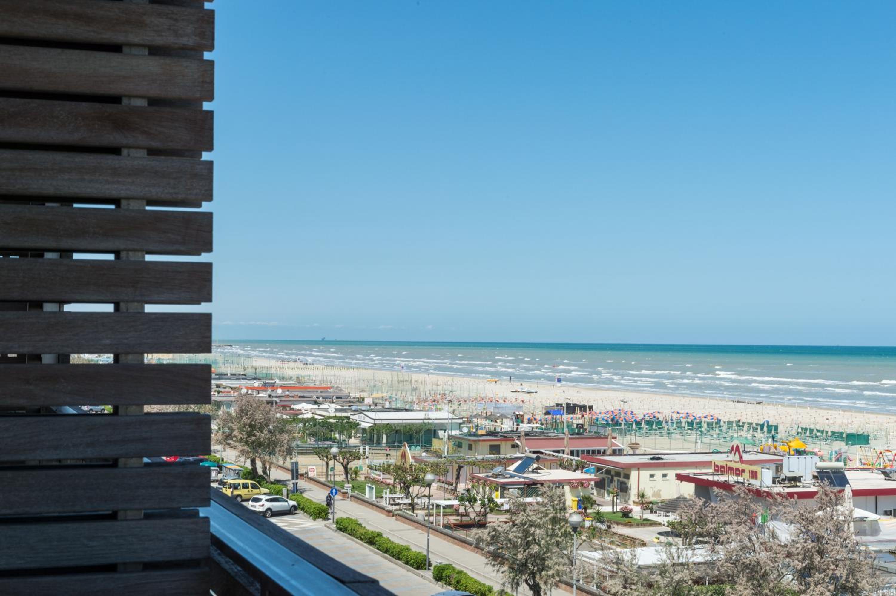 Double or Twin Room with Sea View - Photo 30