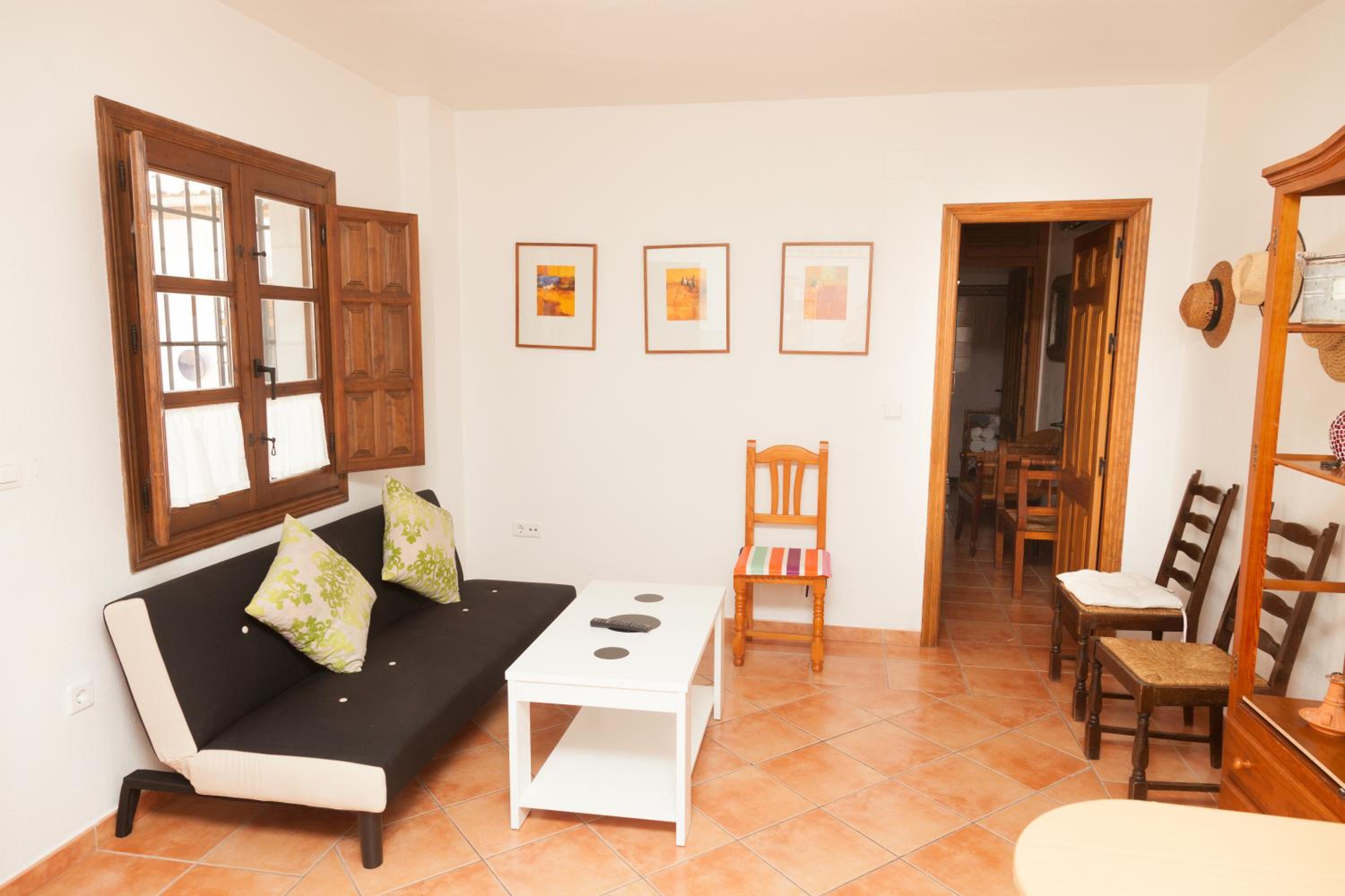 One-Bedroom Apartment - Photo 1