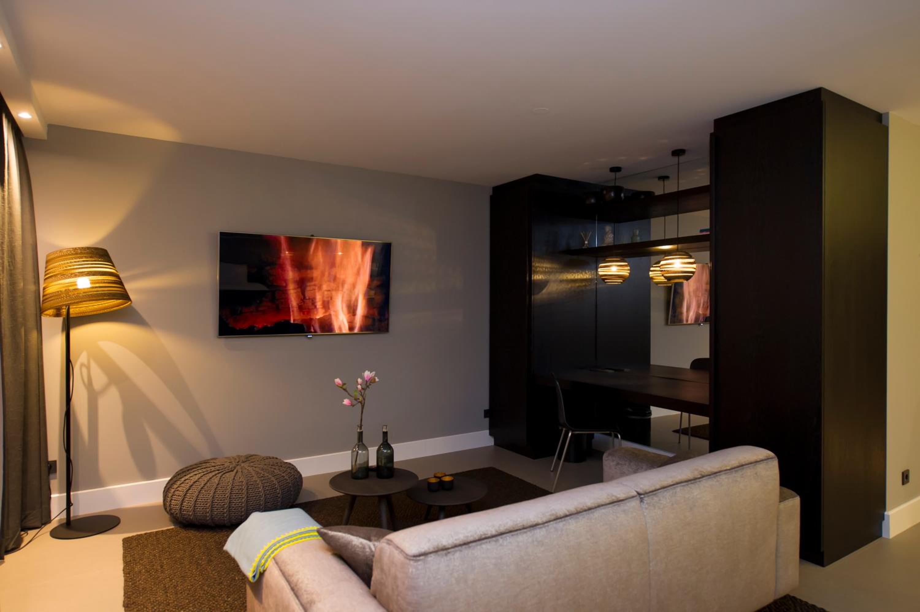 East Suite - Photo 4