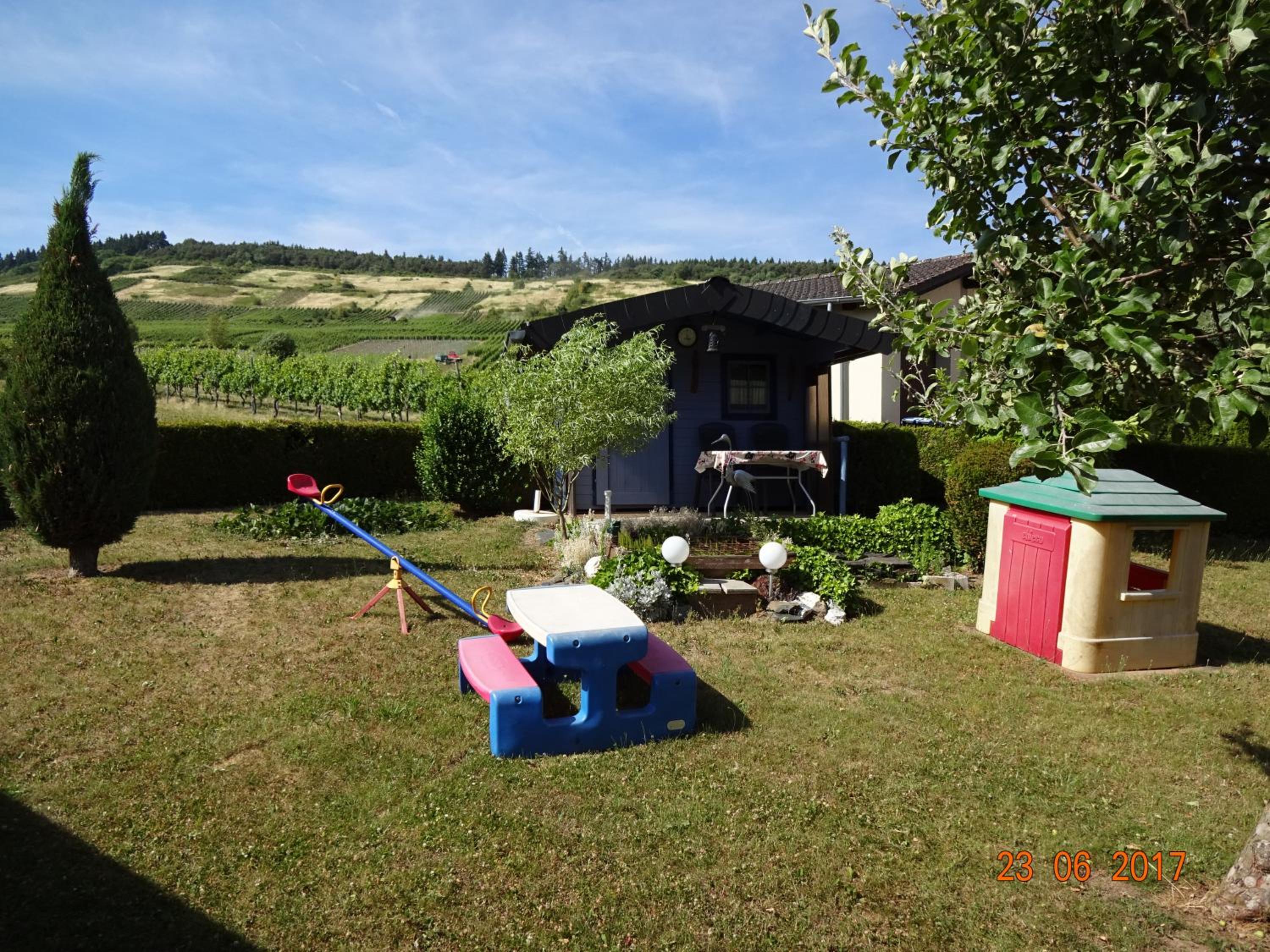 Apartment with Small Balcony  photo 2