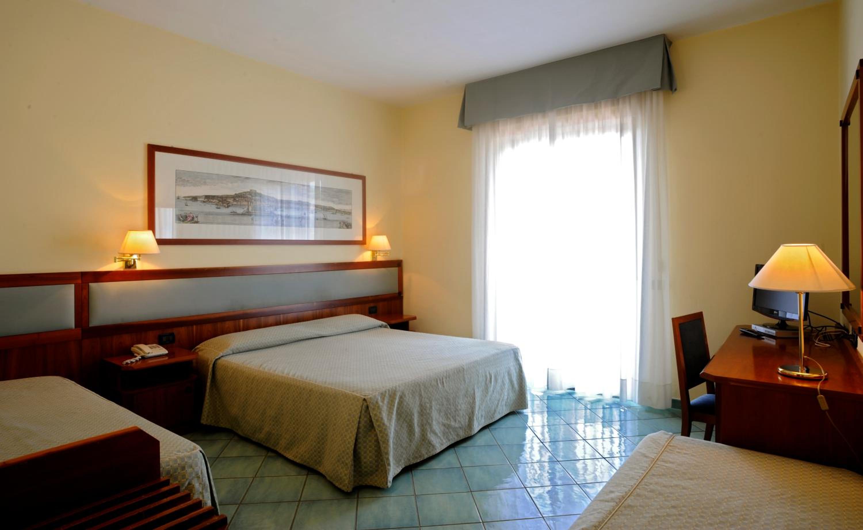 Quadruple Room with Terrace and Sea View- Annex