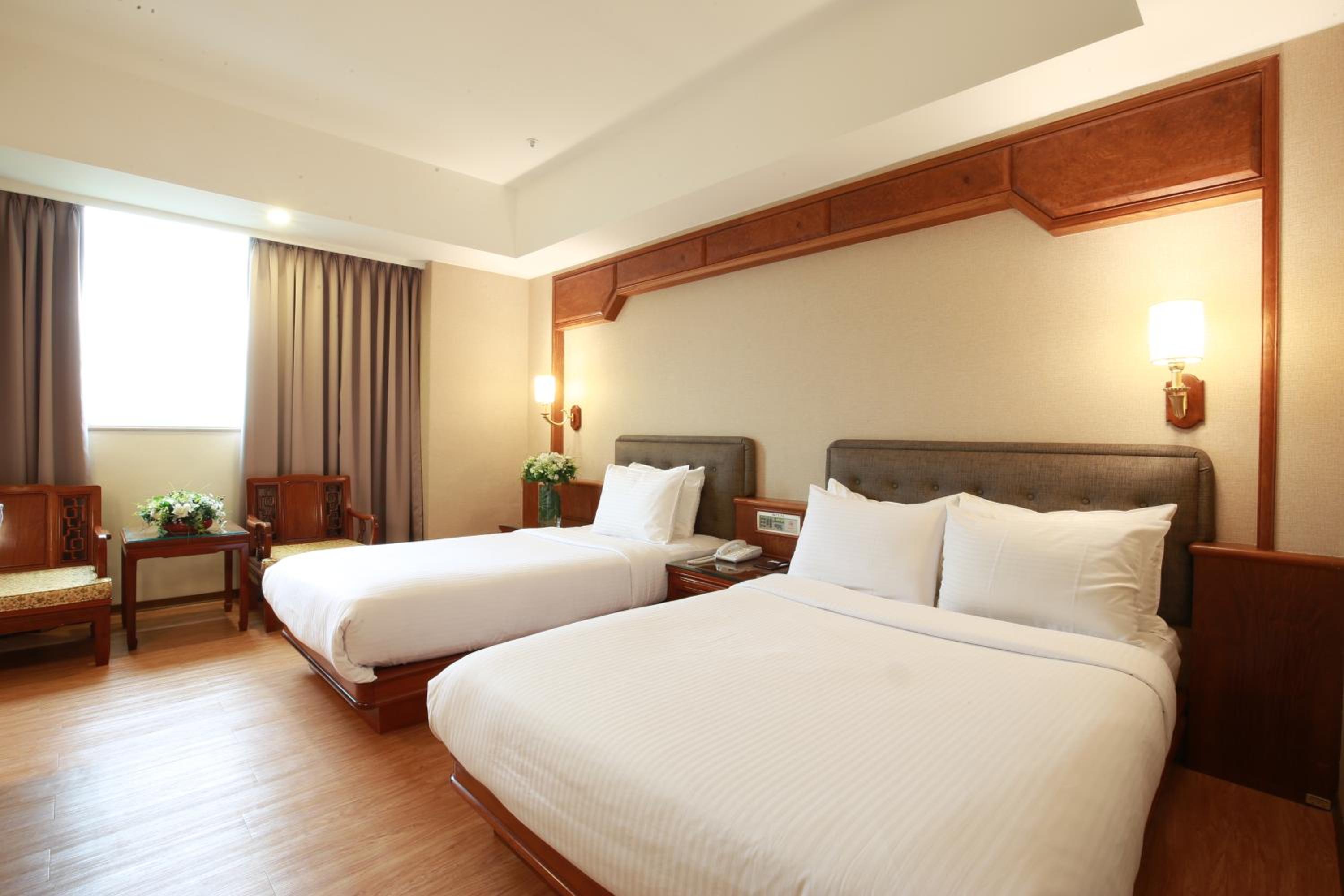 Deluxe Twin Room photo 3