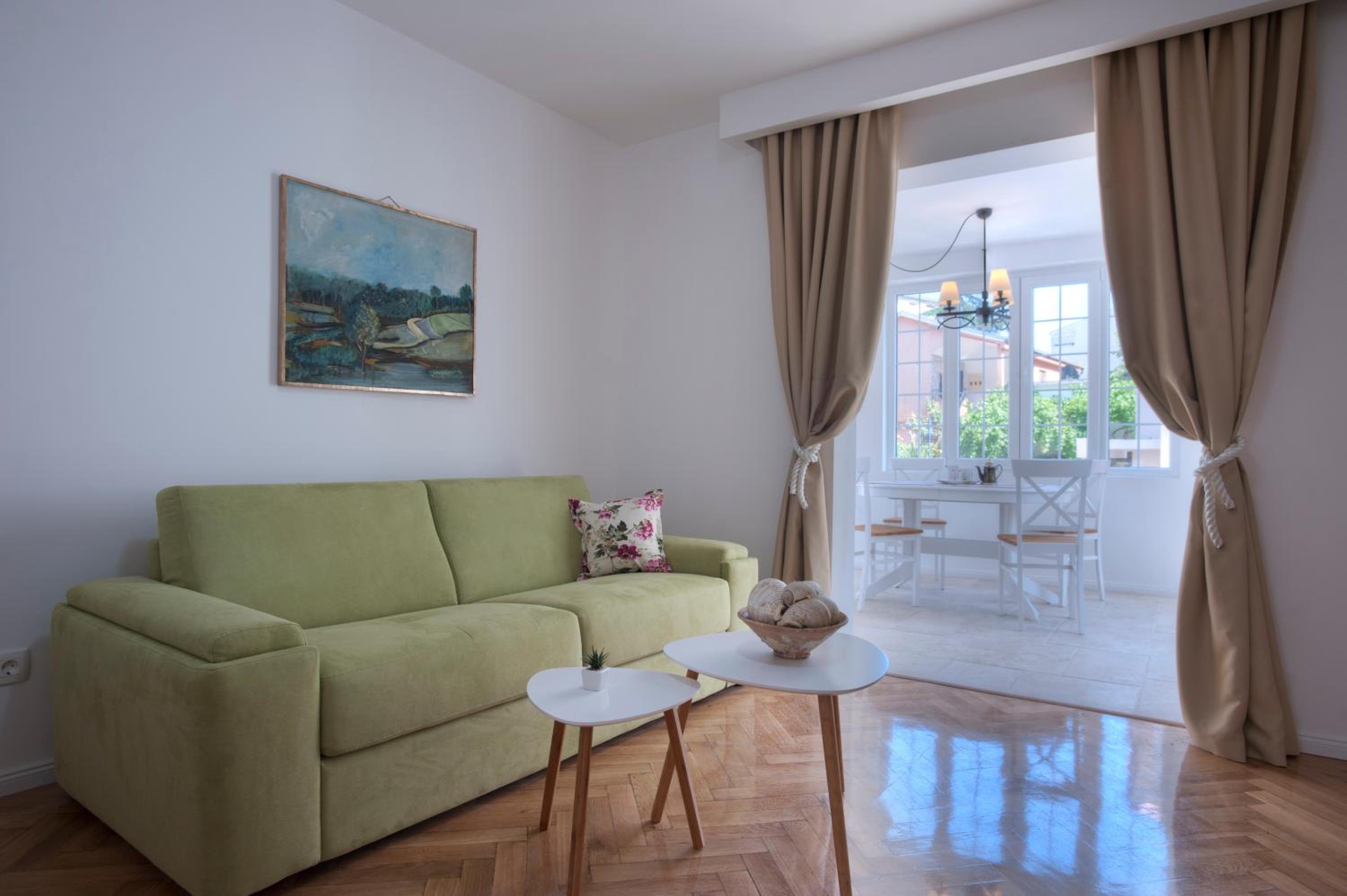 Superior Apartment