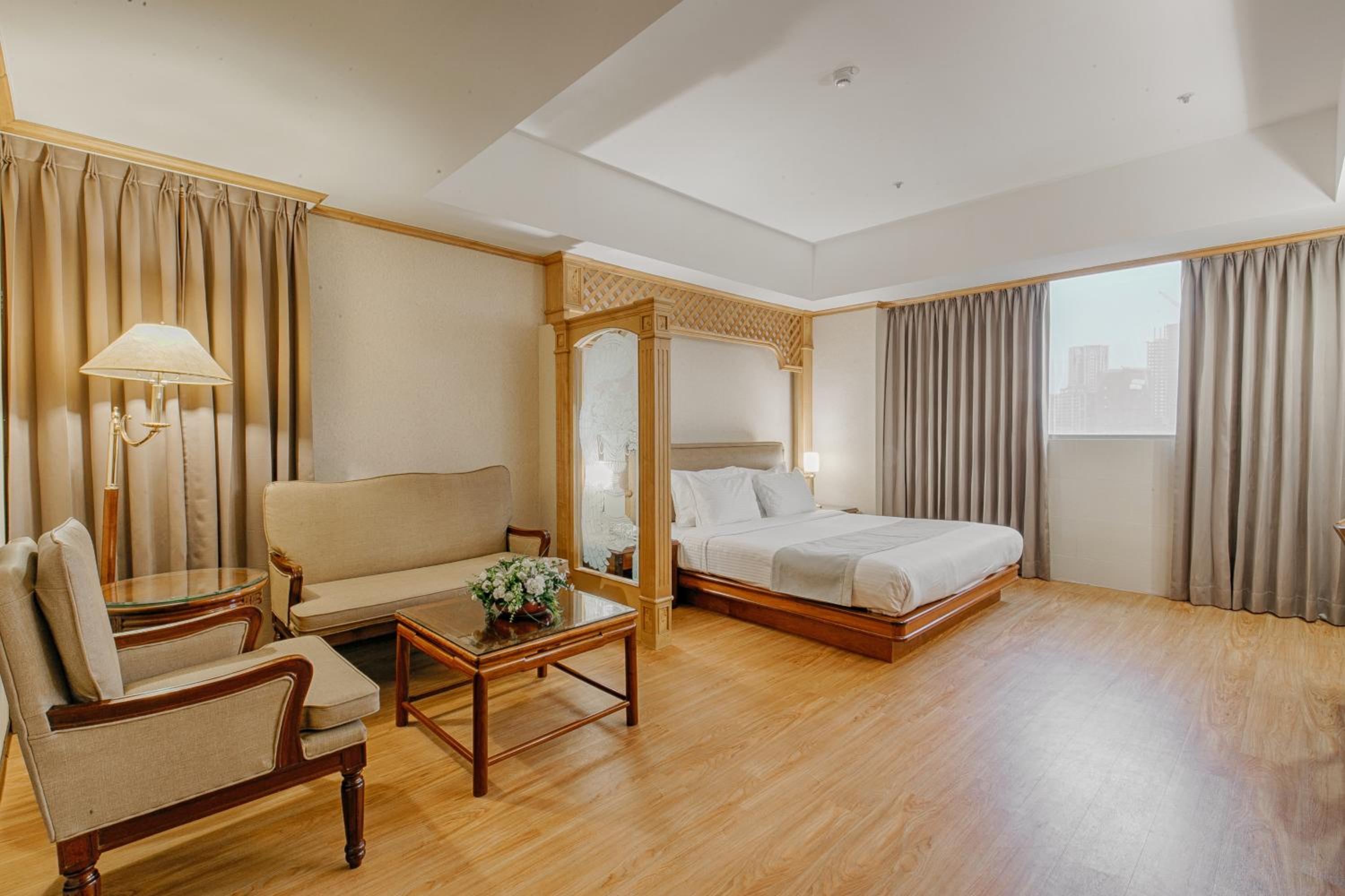 Deluxe Suite photo 3