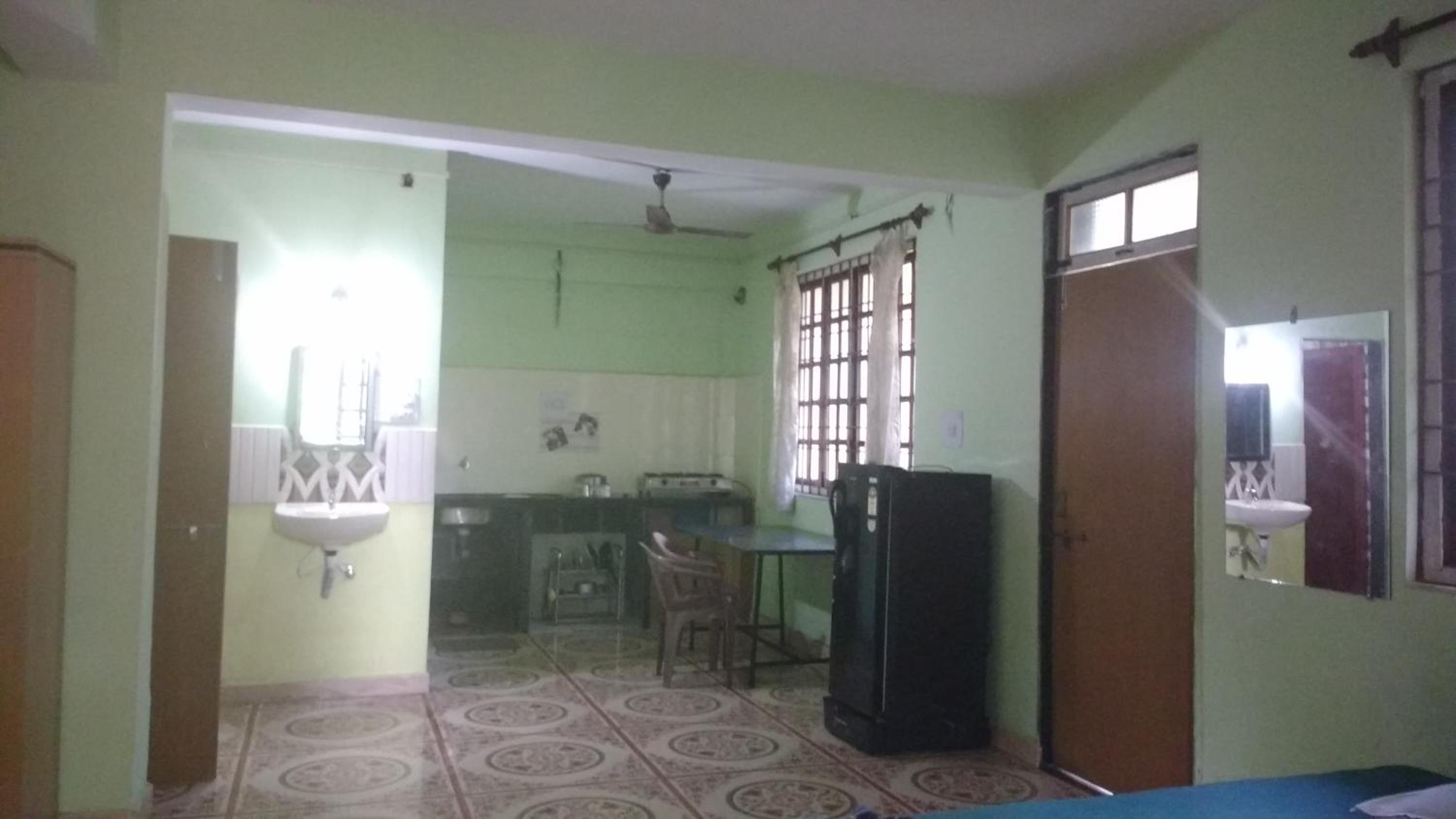 Deluxe Quadruple Room - Photo 2