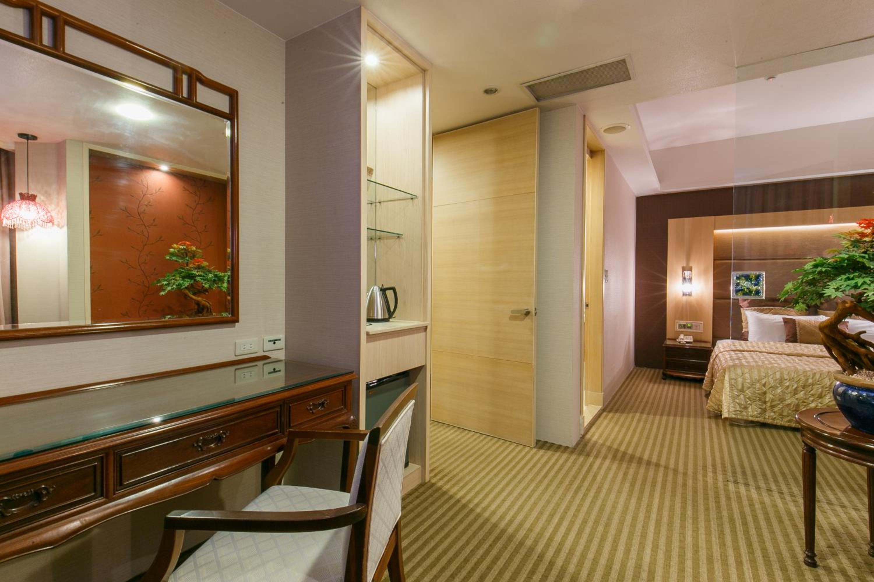 Luxury Suite photo 3