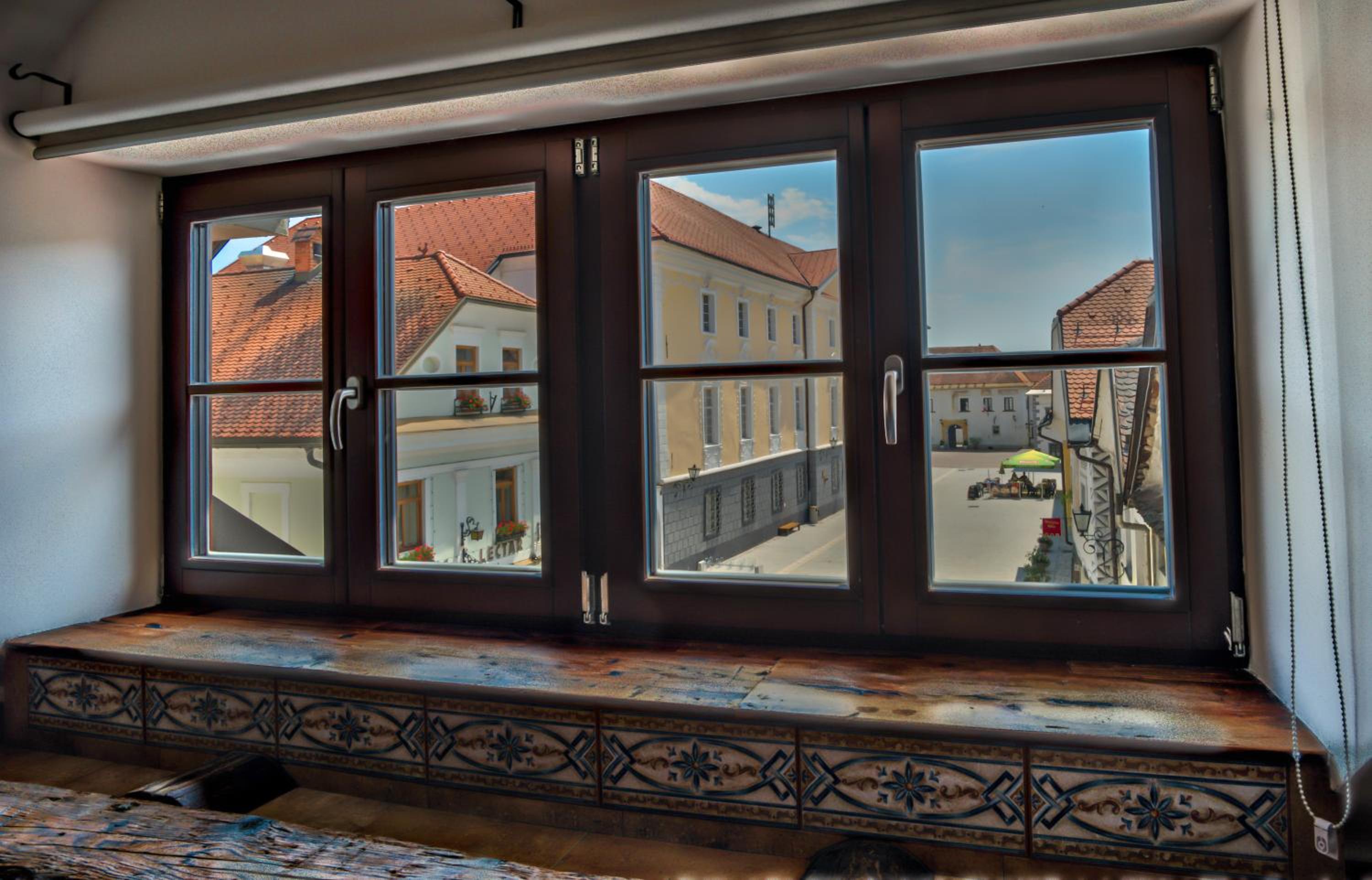 Suite - Photo 8