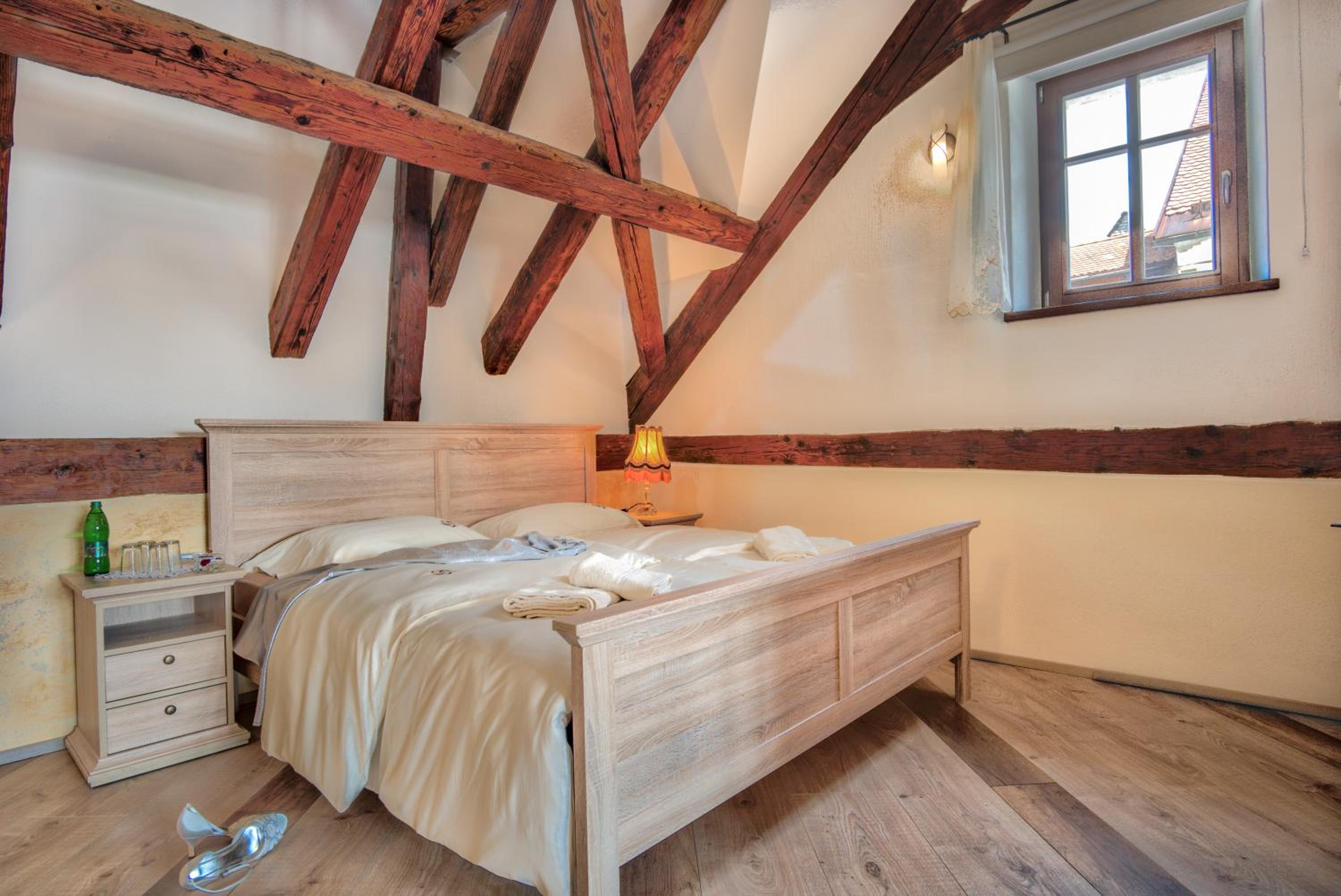 Suite - Photo 1