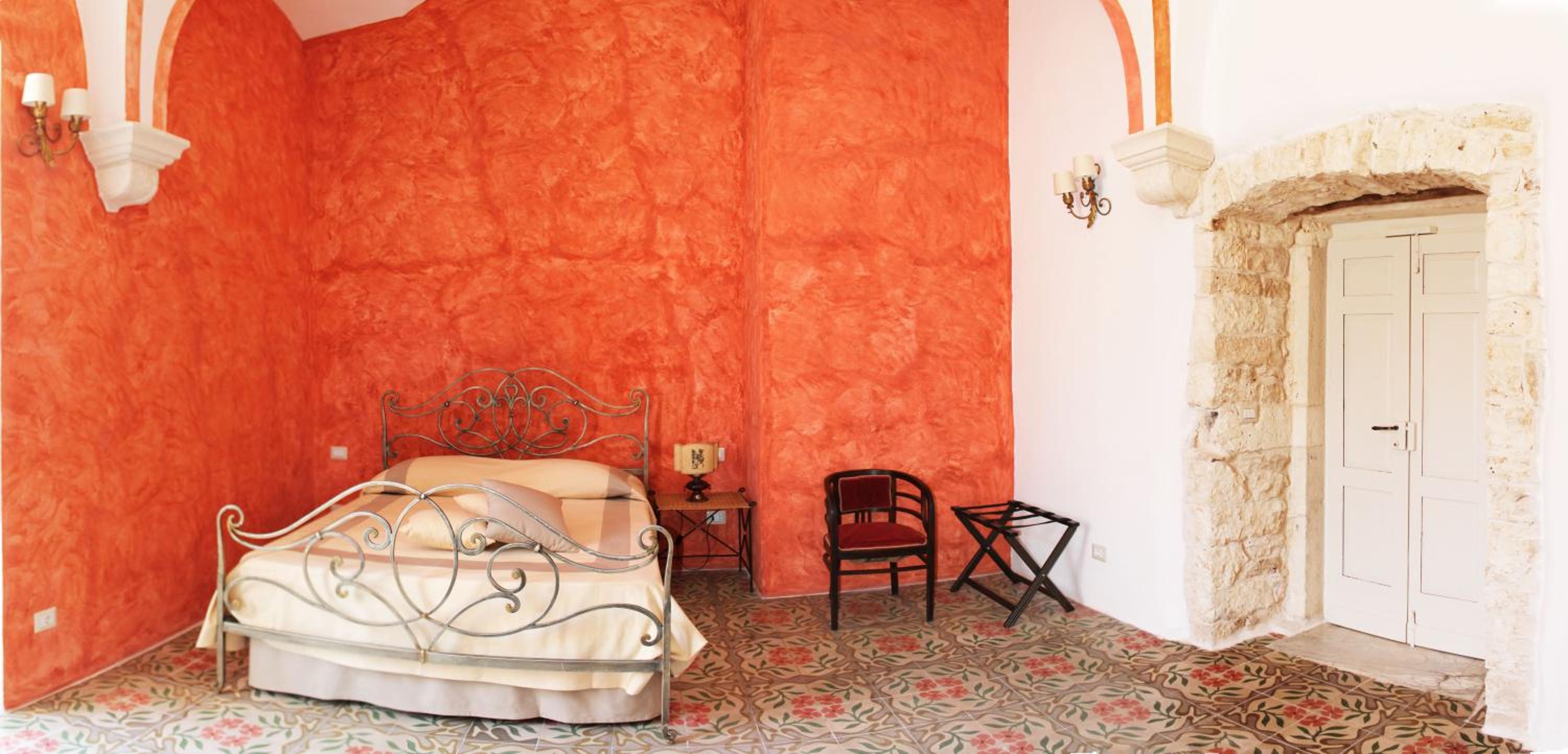 Deluxe Double Room with Balcony photo 3