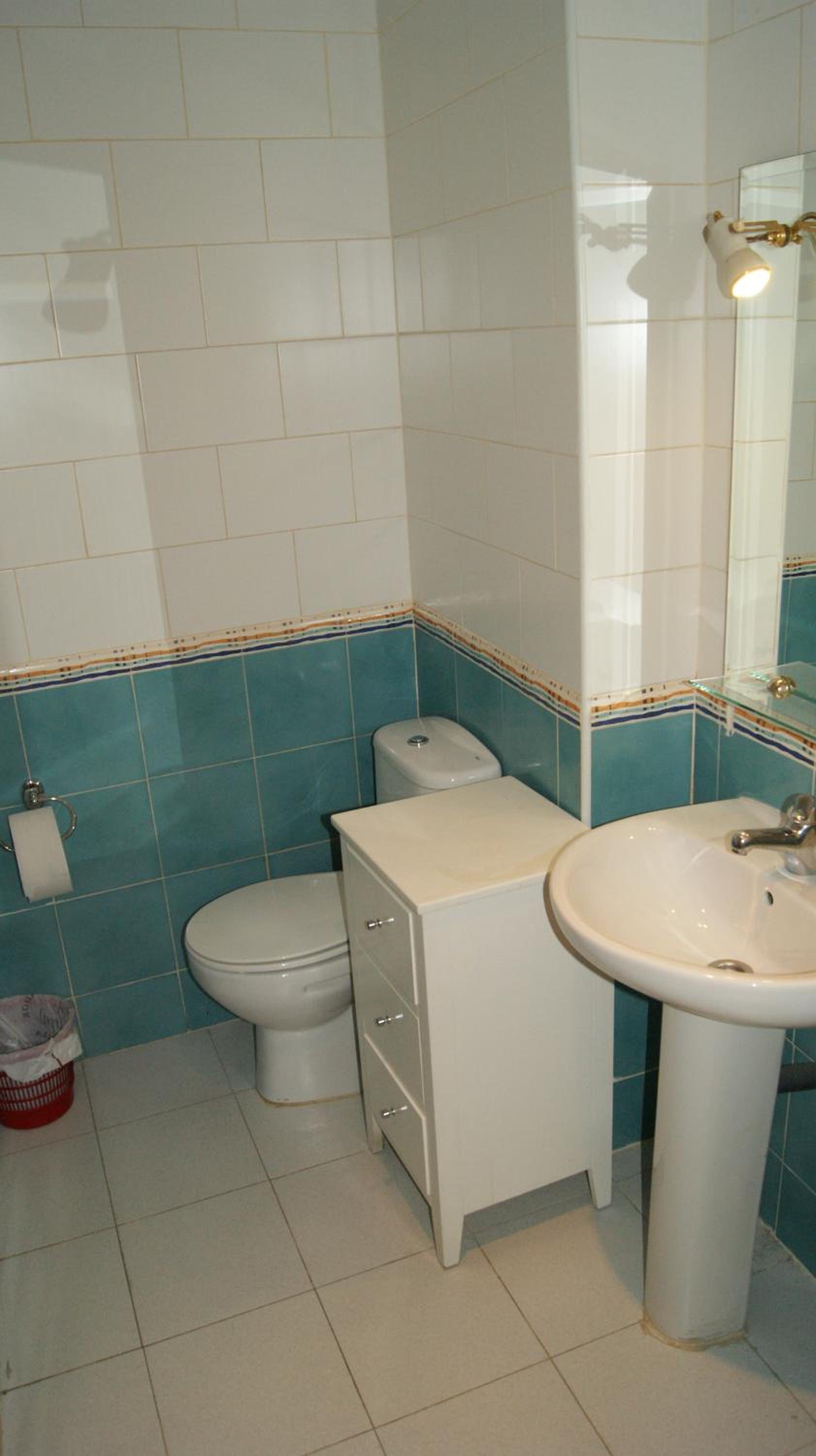 Economy Double Room with Private Bathroom - Photo 2