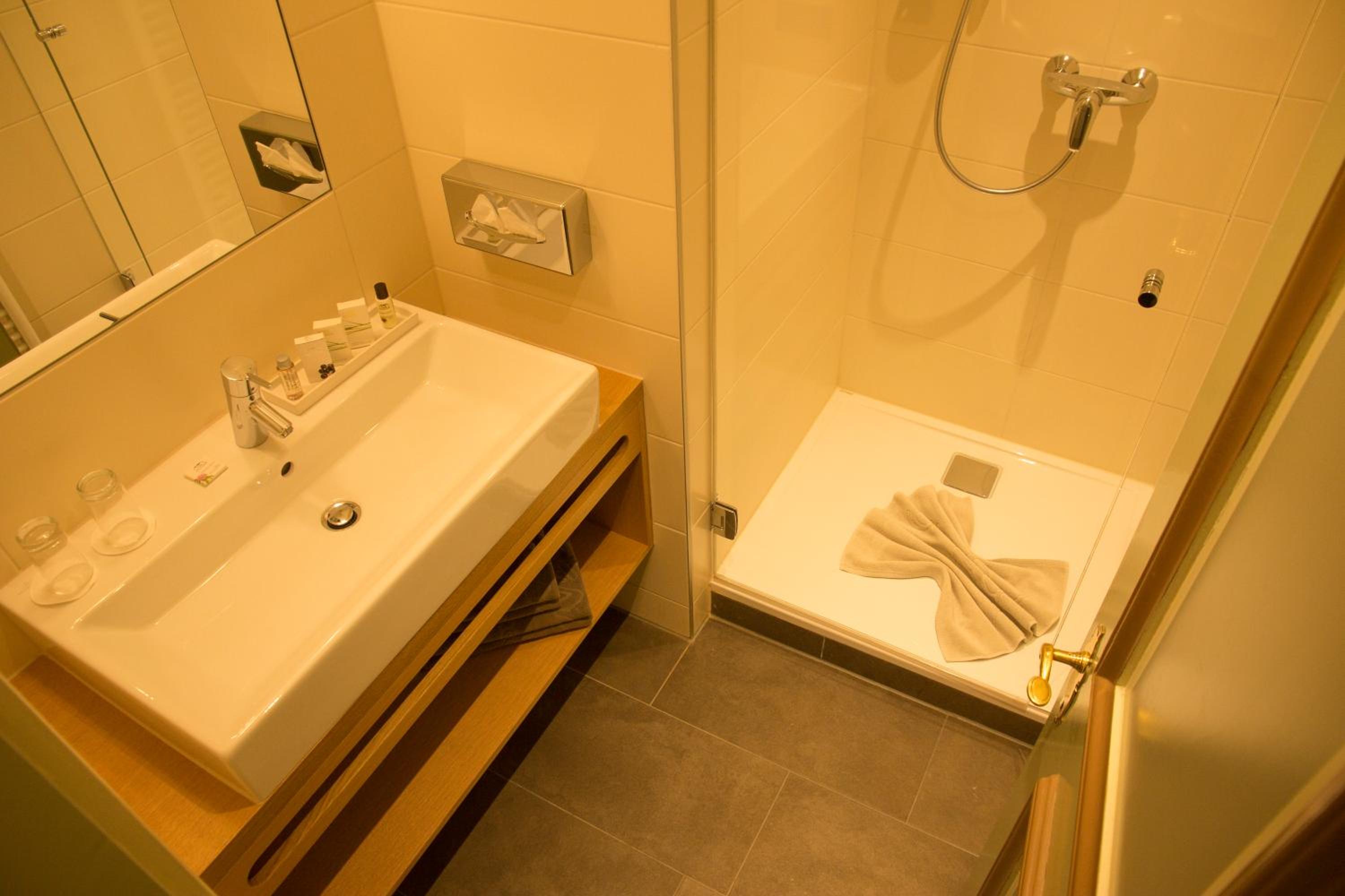 Comfort Double Room with Balcony photo 2