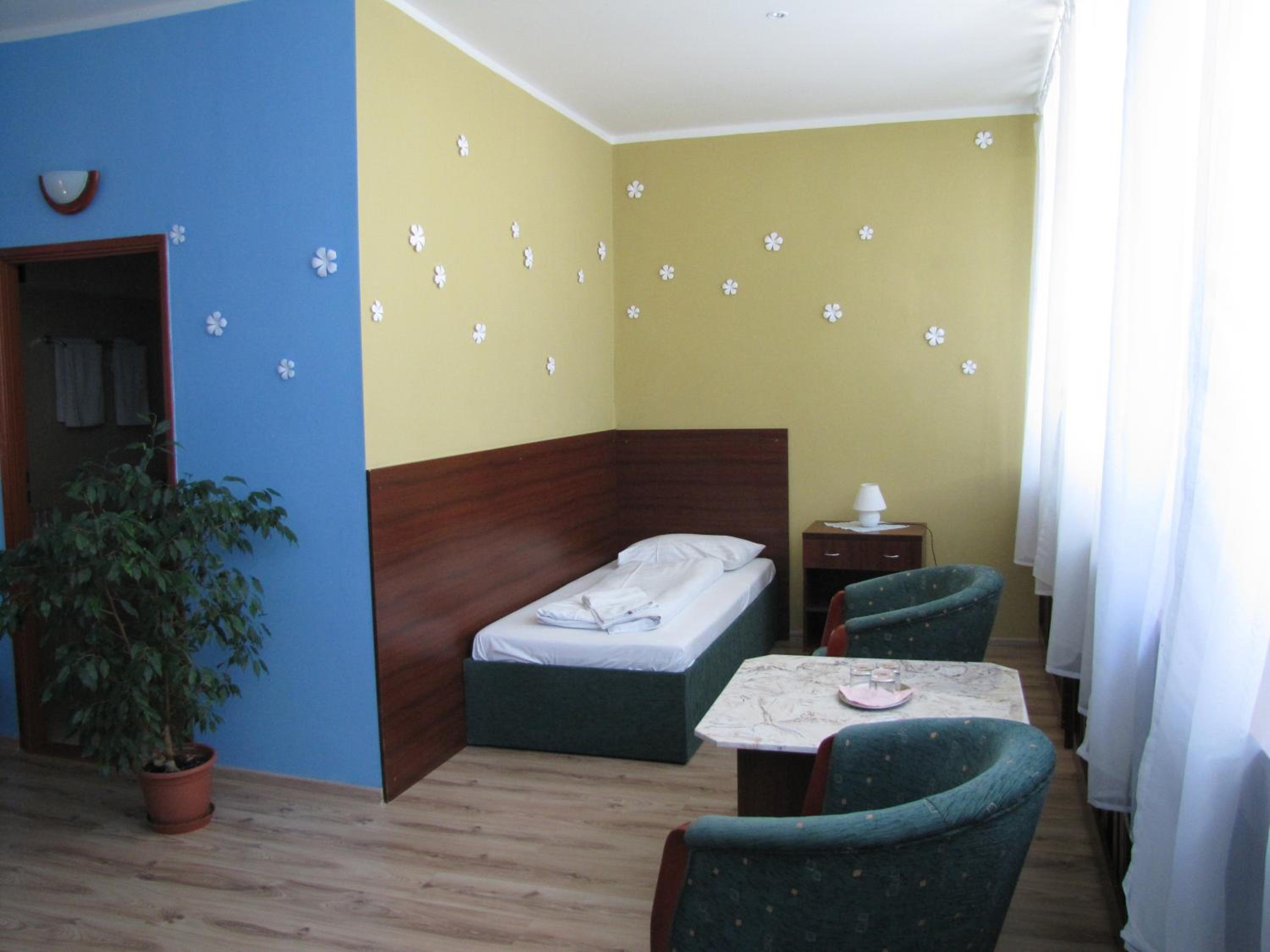 Triple Room - Photo 5