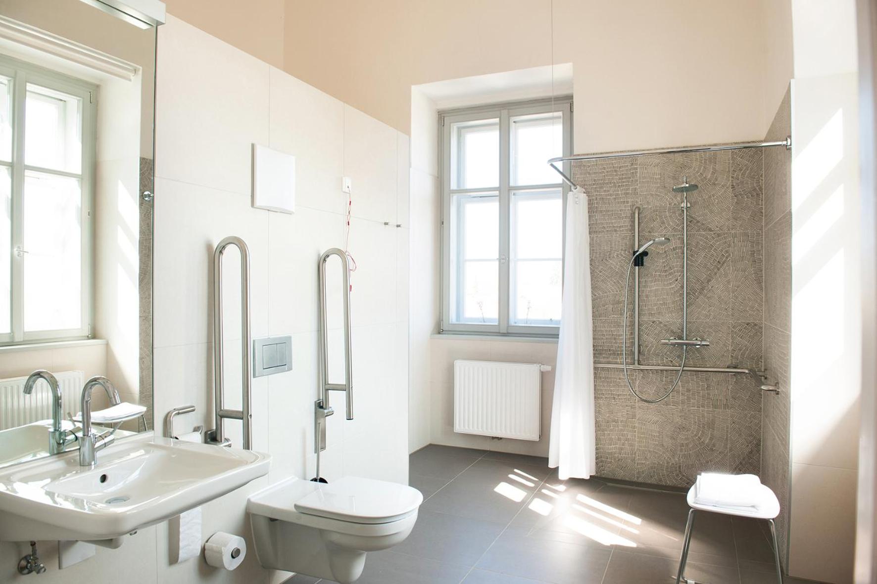Double Room - Disability Access photo 2