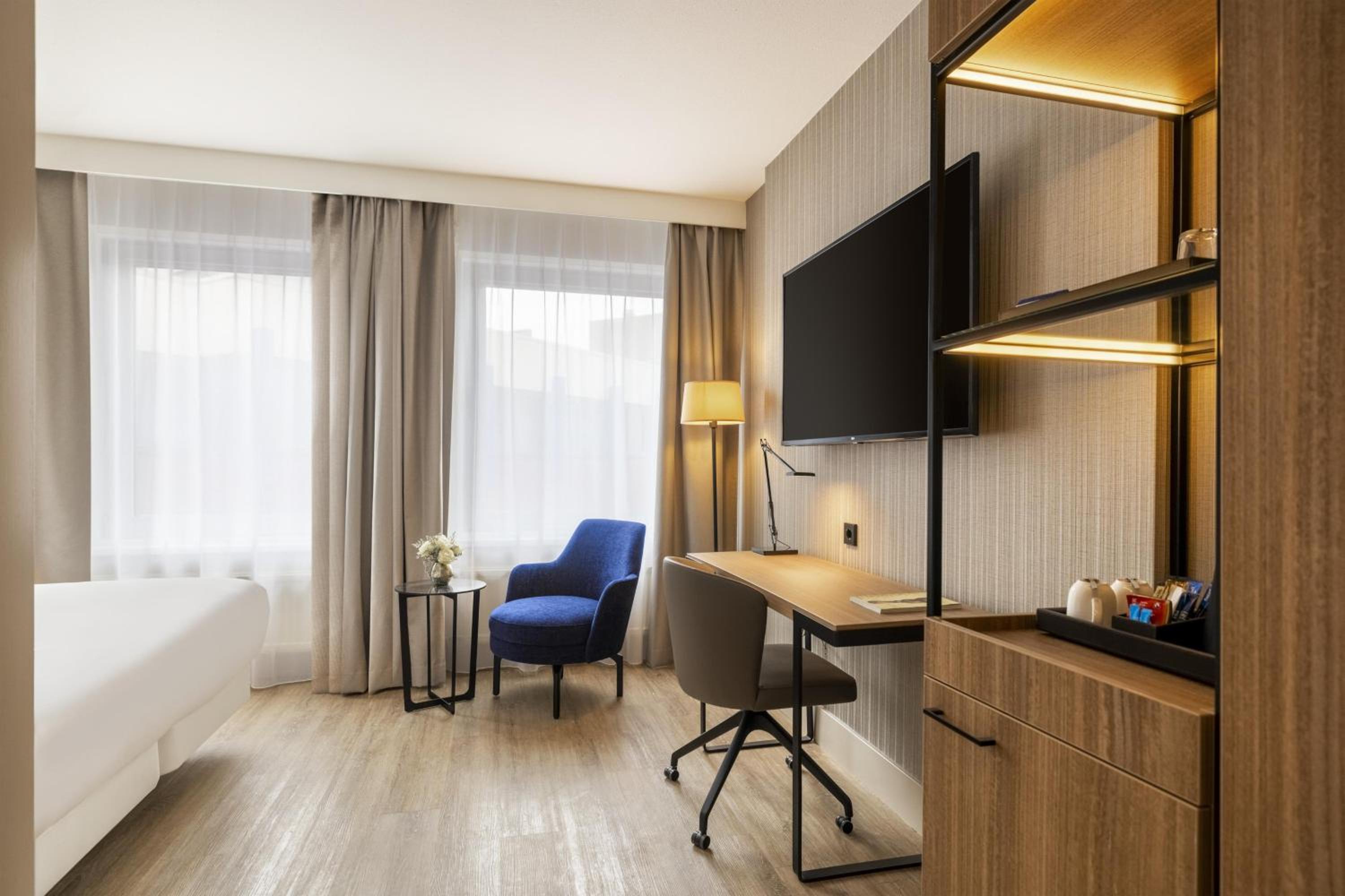 Family Quadruple Room (2 Adults + 2 Children)