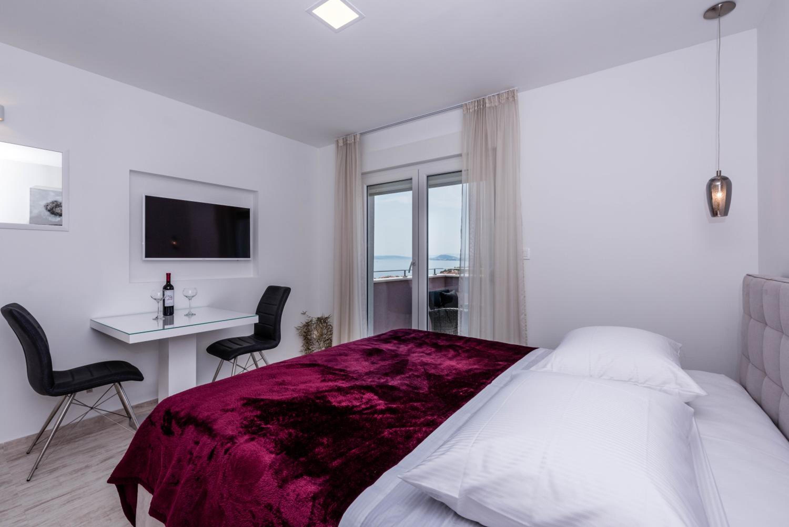 Studio Apartment with Sea View