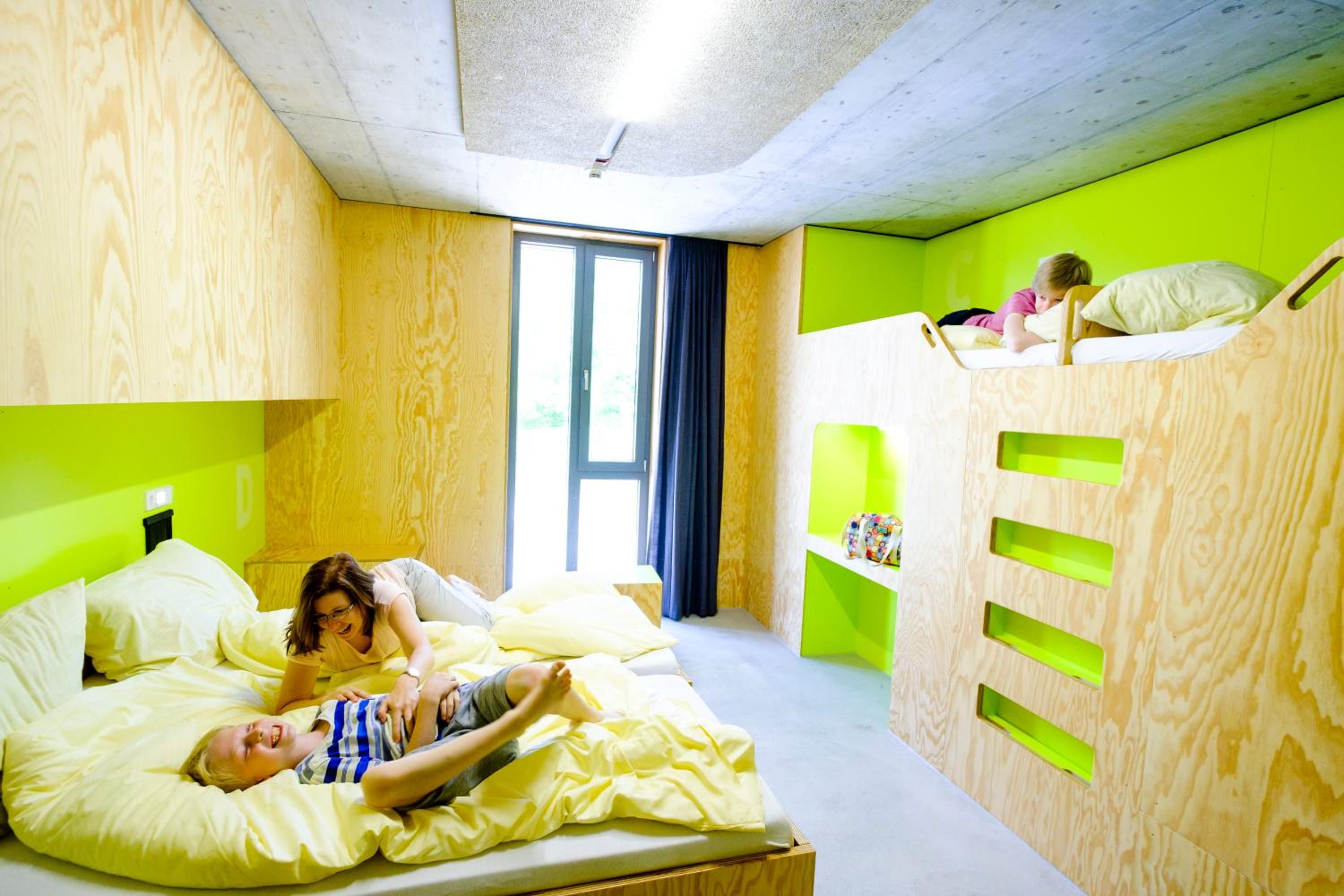 Quadruple Room with Bathroom - Photo 3