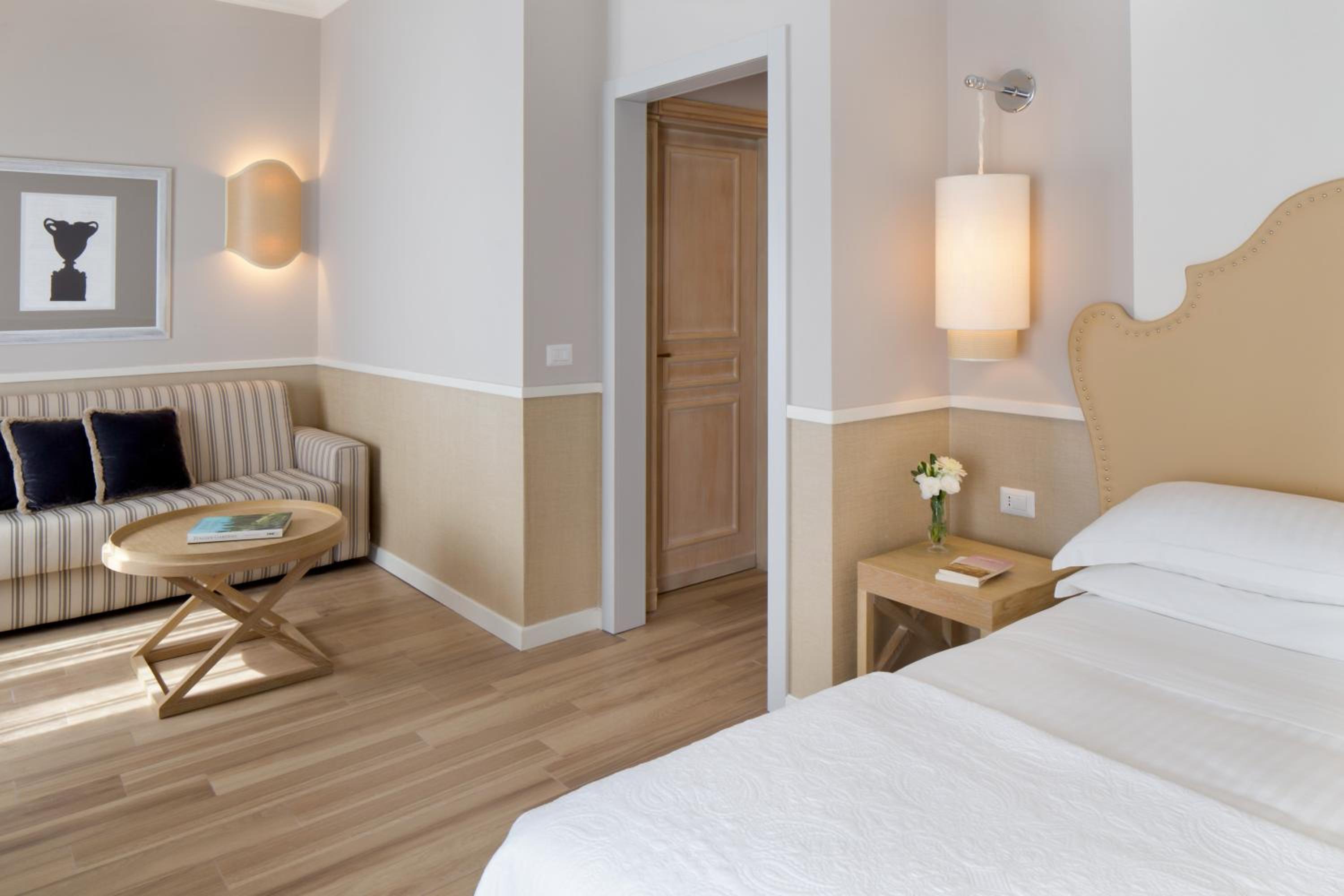 Deluxe Room - Photo 7