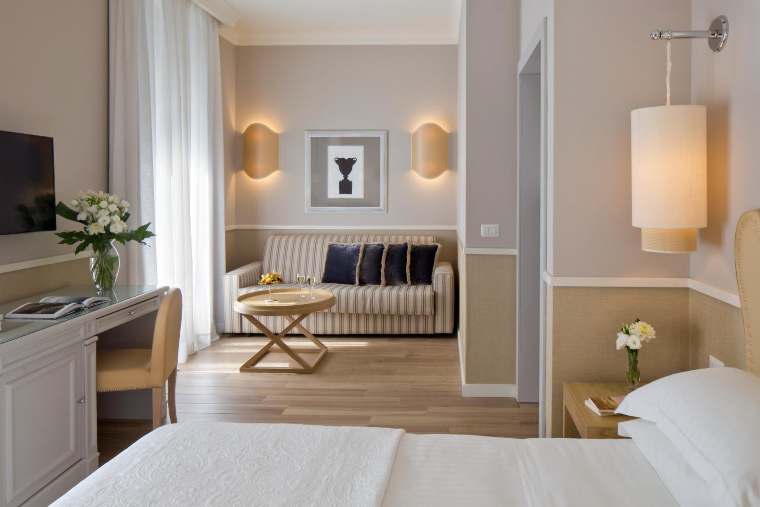 Deluxe Room - Photo 11