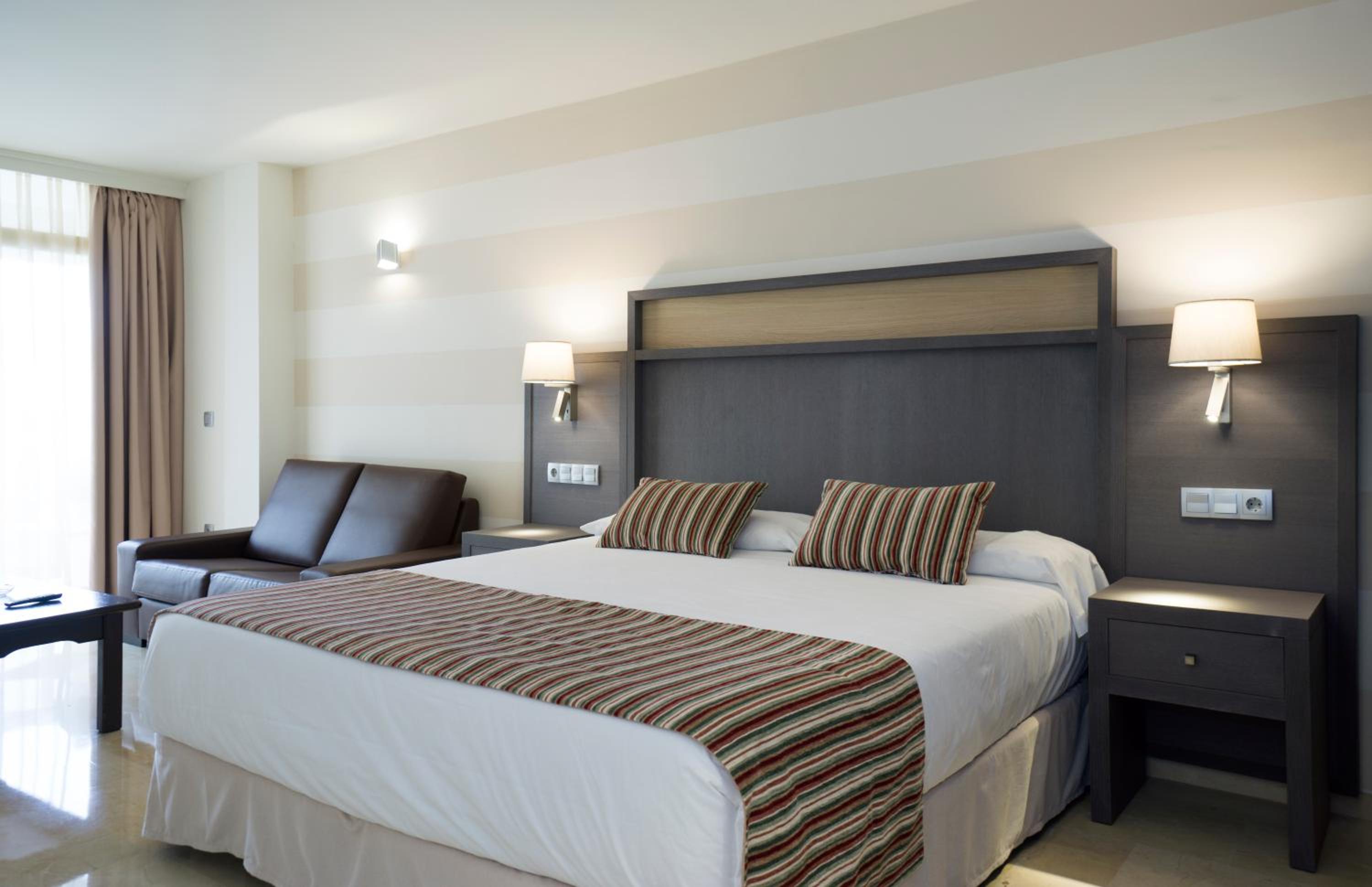 Classic Junior Suite - Photo 2