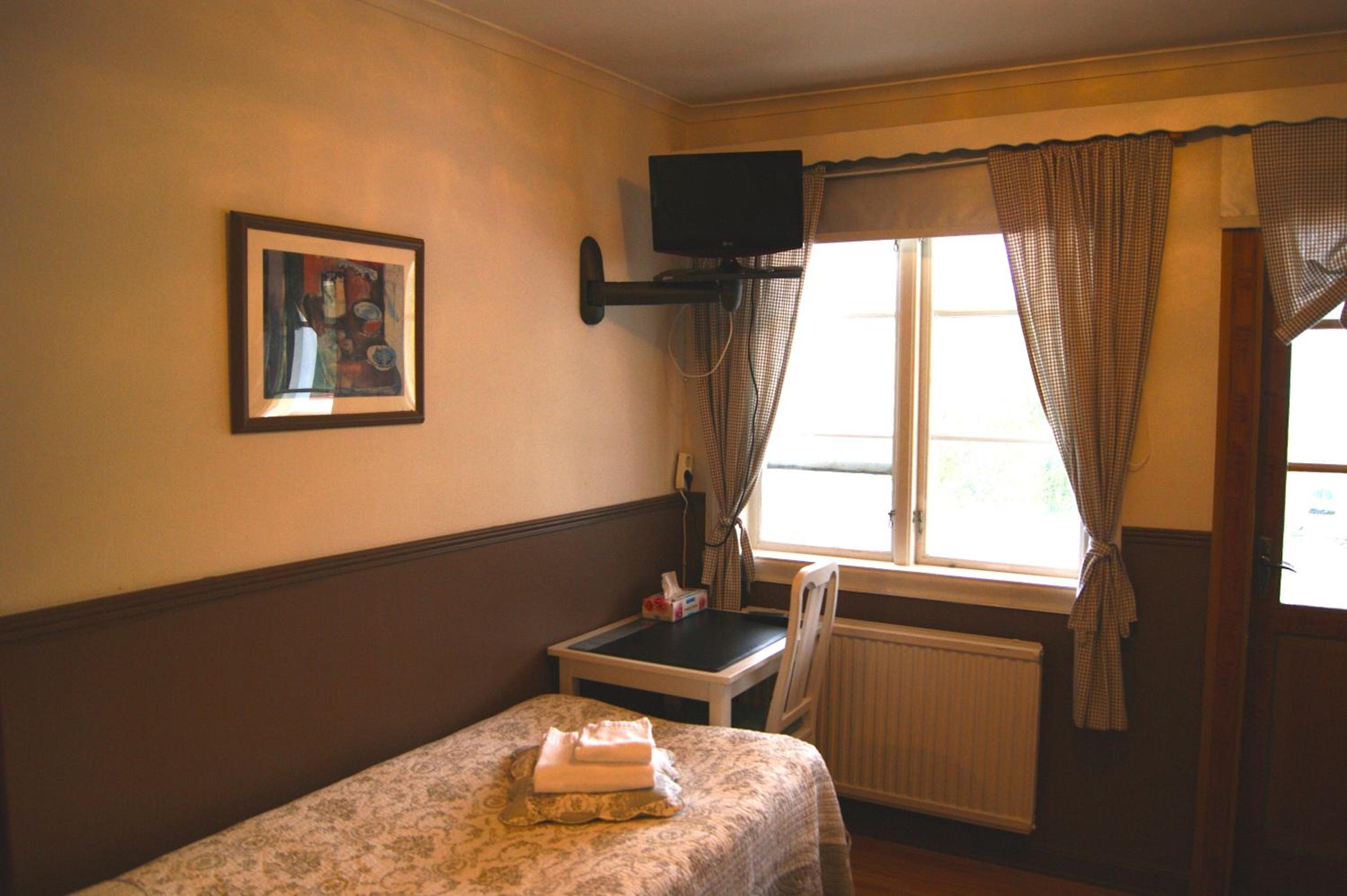 Single Room photo 3