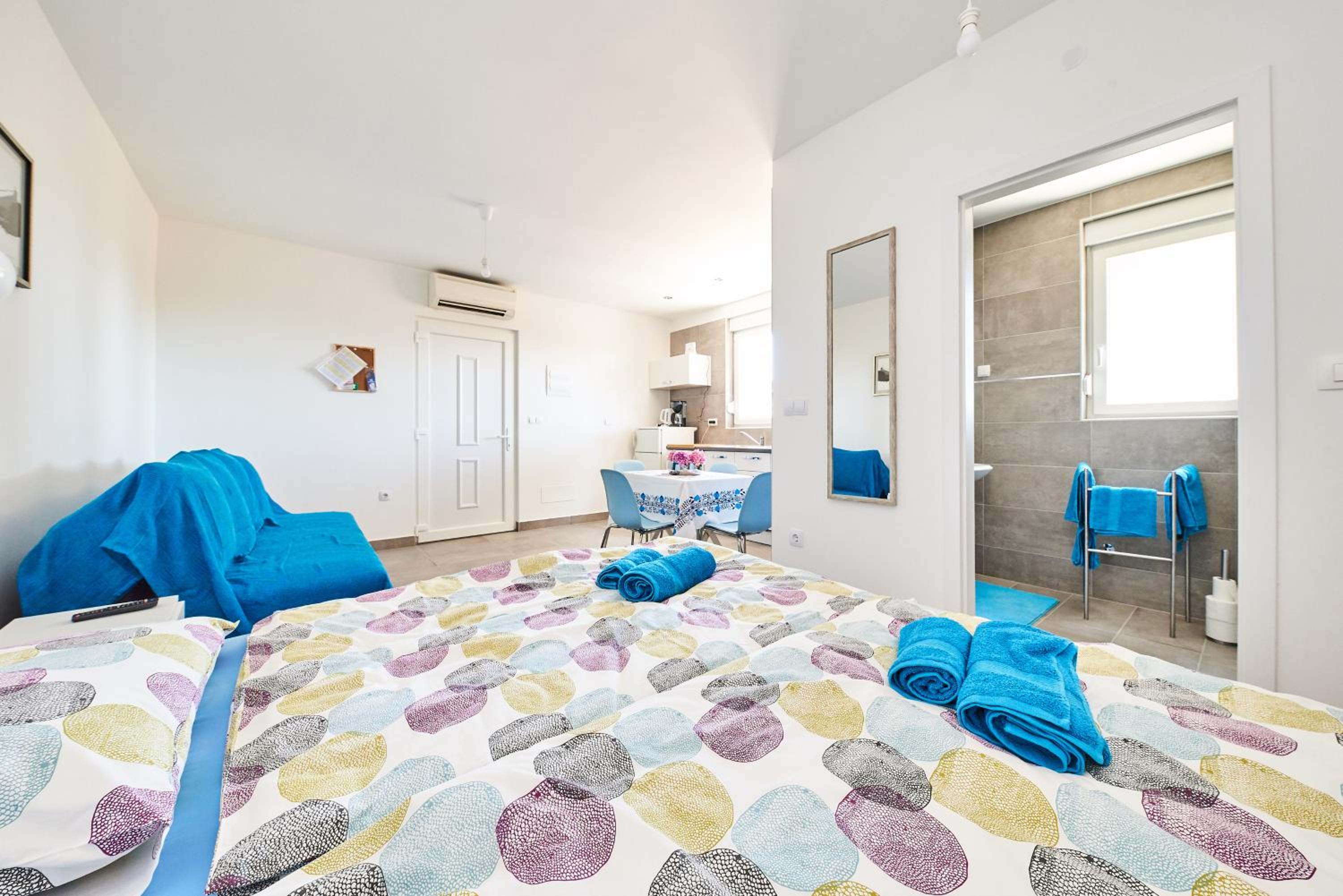 Studio Apartment