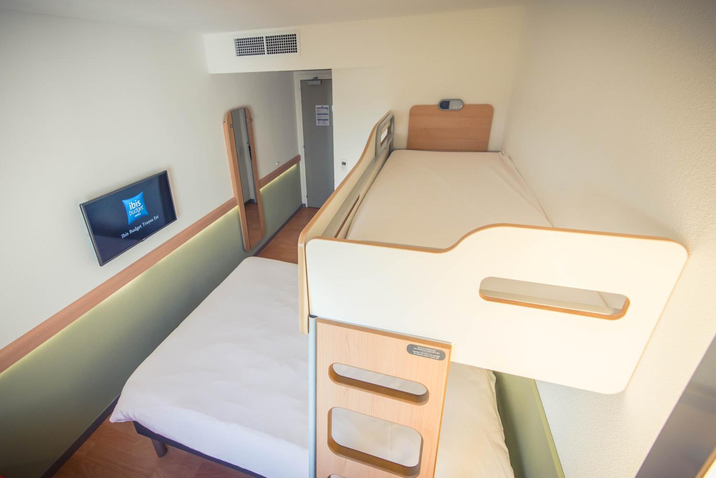 Triple Room - Photo 8