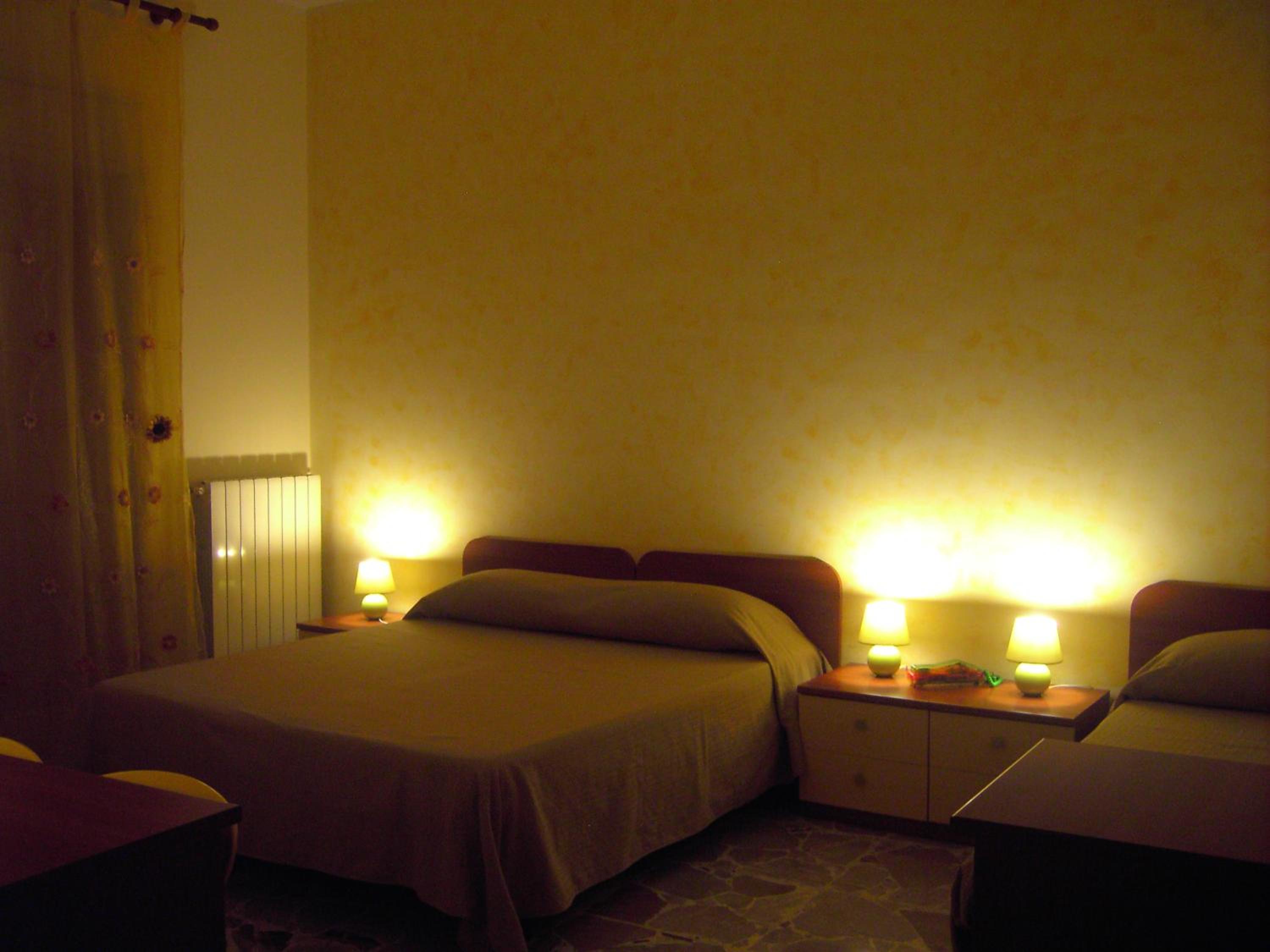 Quadruple Room with Bath photo 2