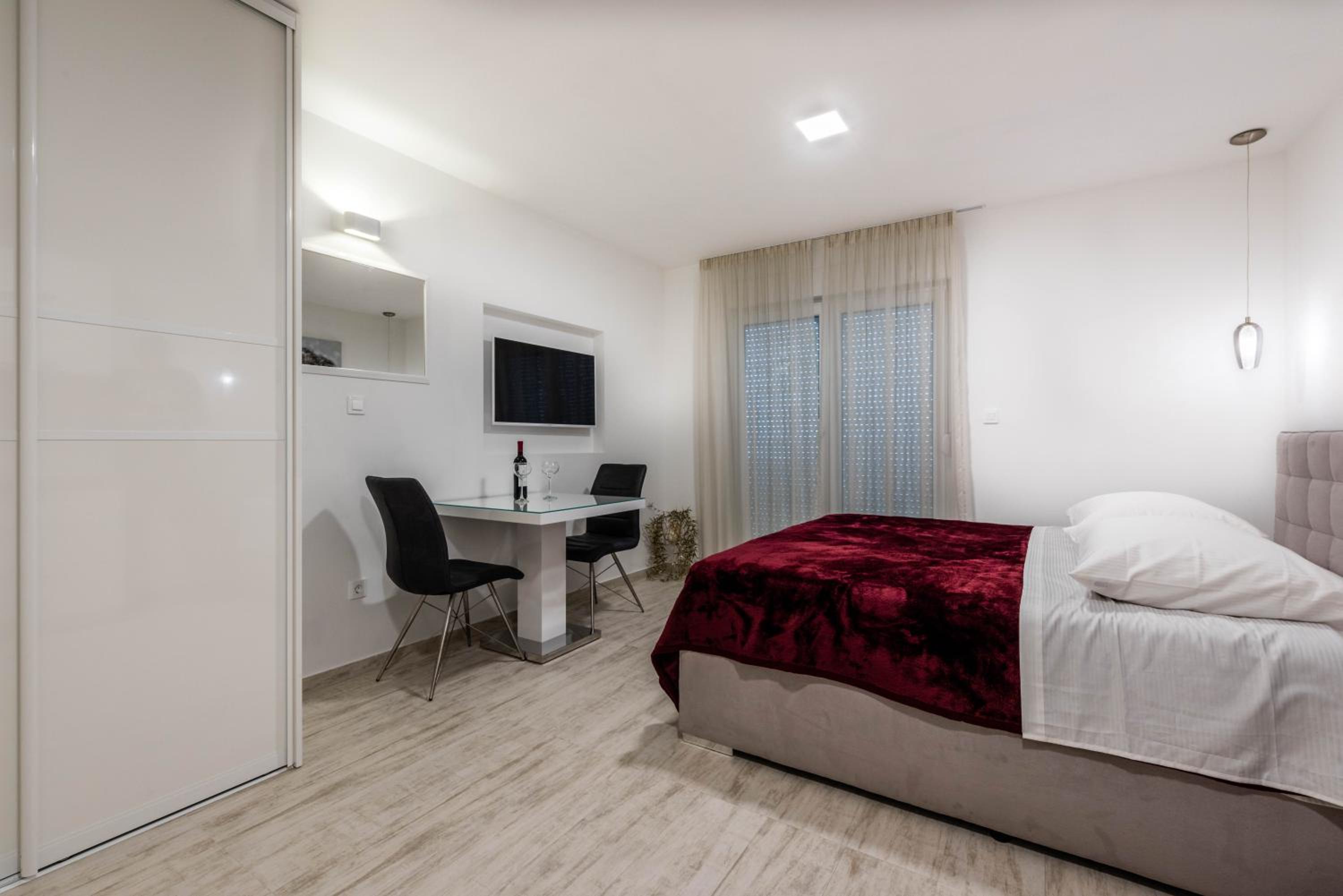 Studio Apartment with Sea View photo 3