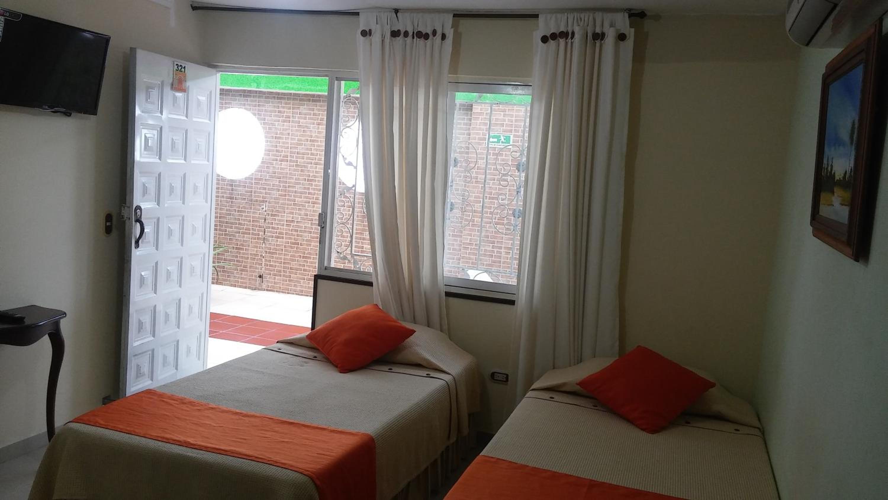 Twin Room photo 1