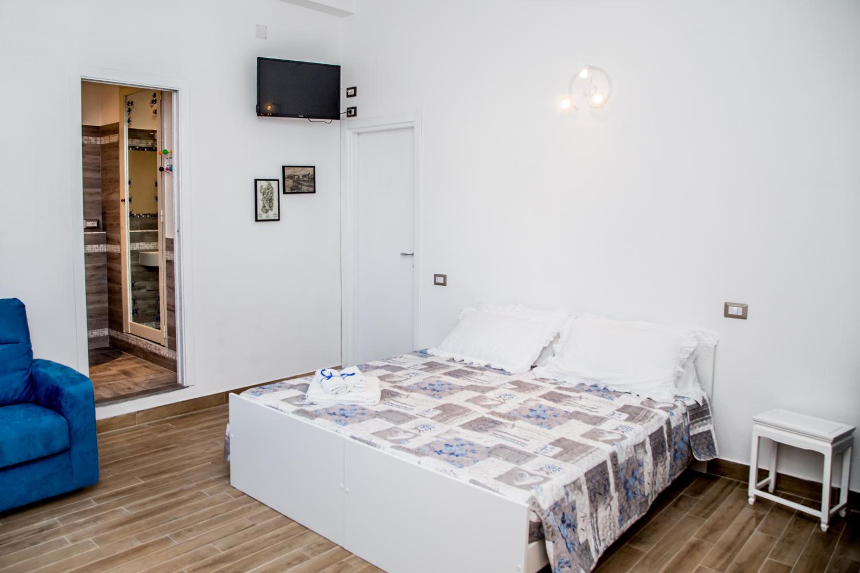 Quadruple Room - Photo 10