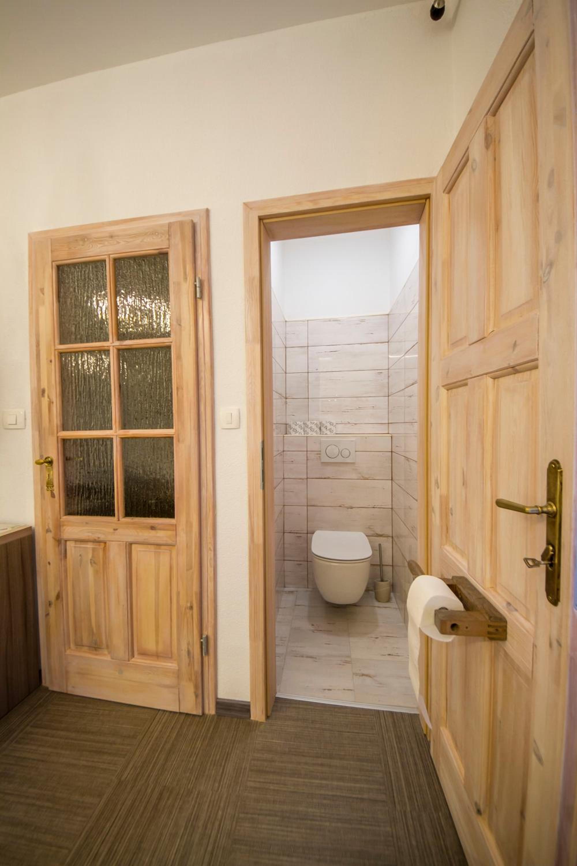 Quadruple Room with Private Bathroom photo 2