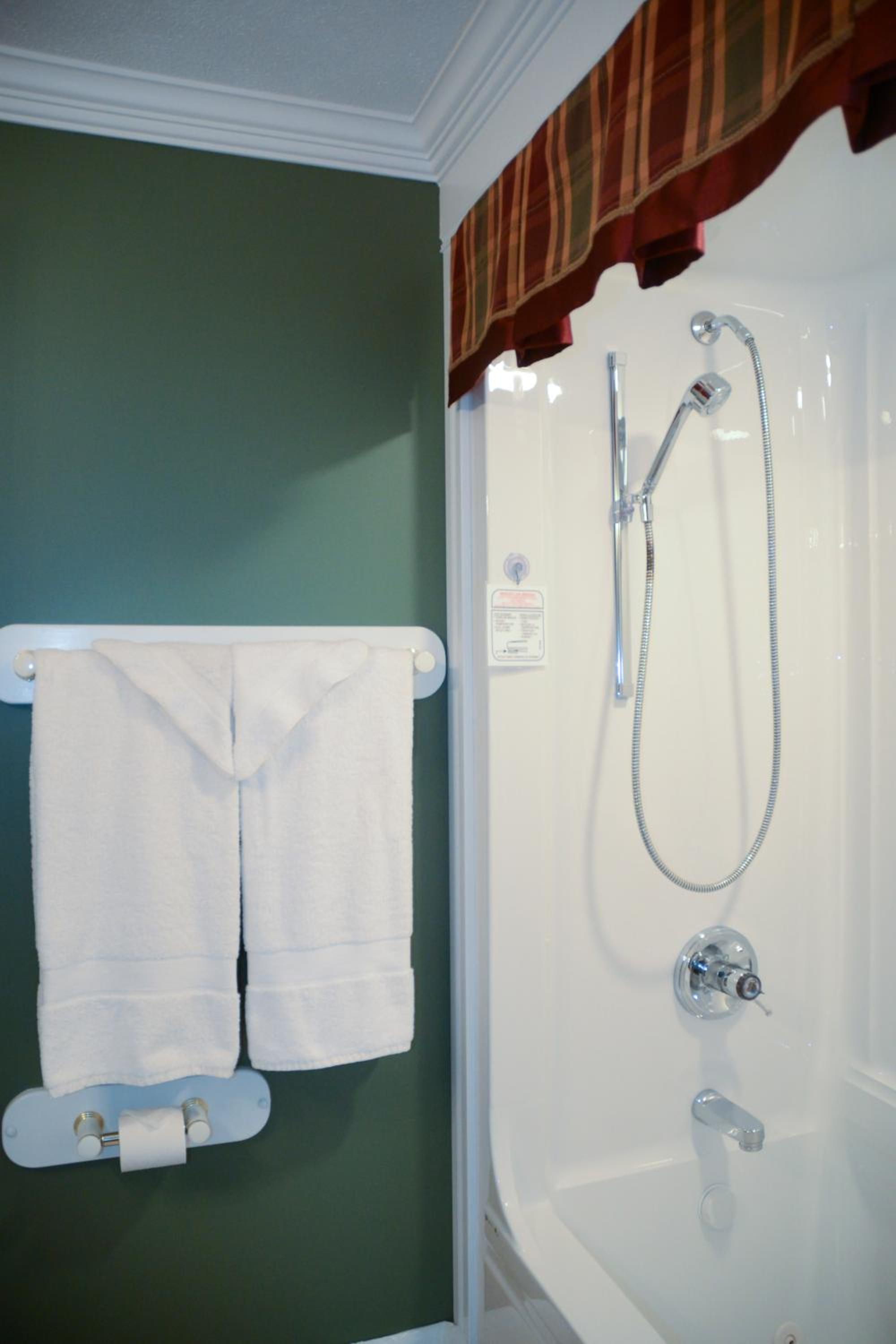 Deluxe King Room photo 2