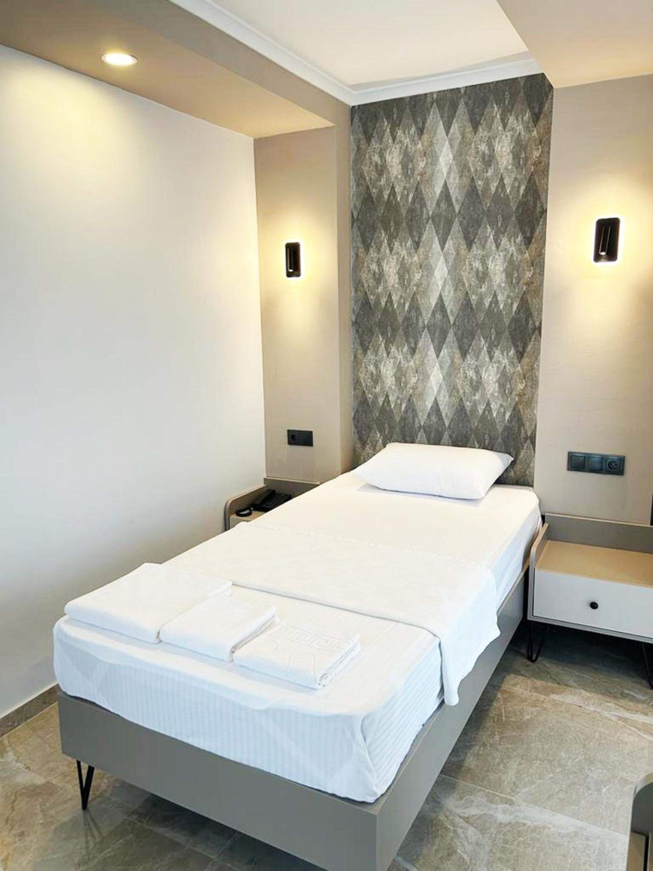 Economy Single Room