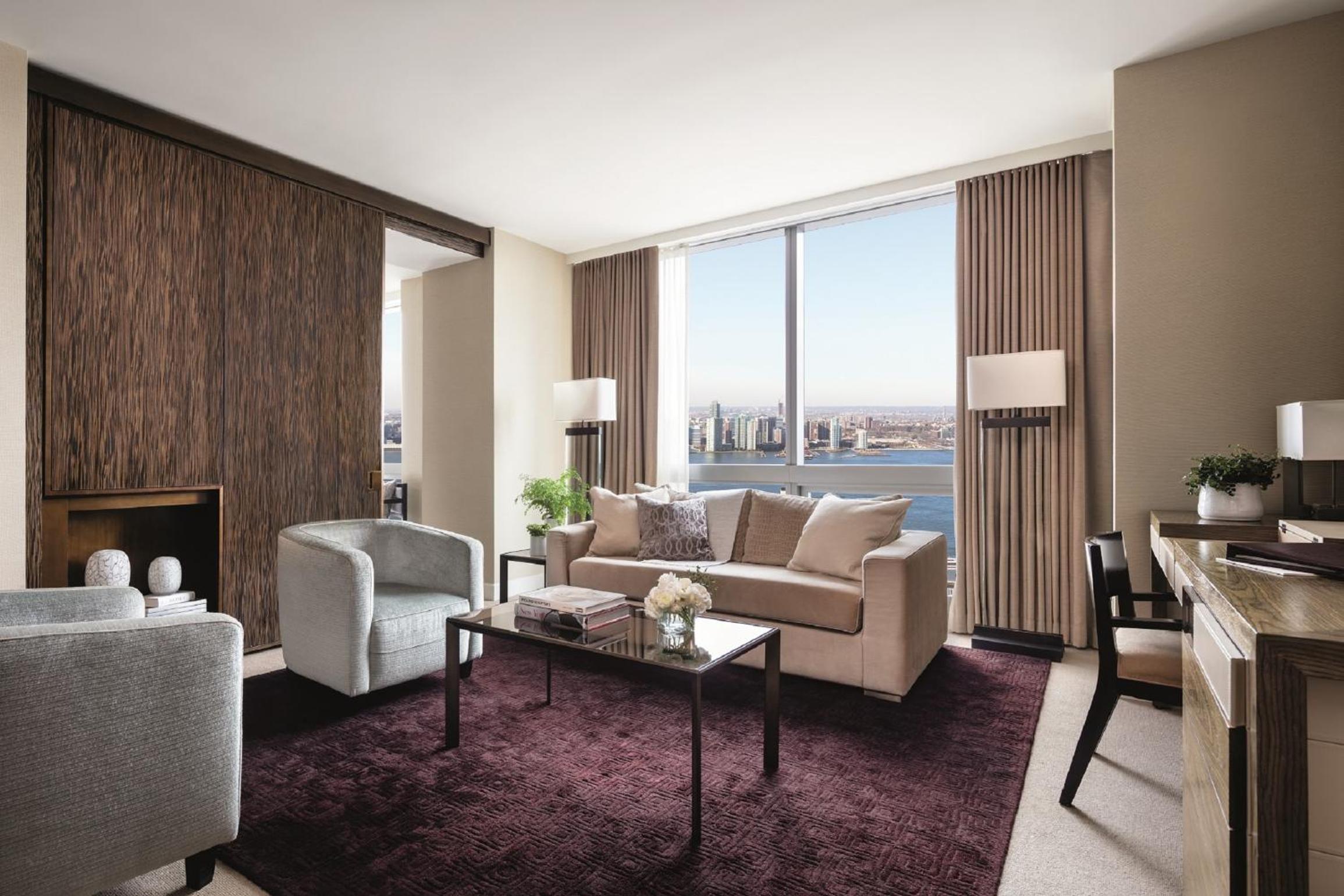 Junior Penthouse