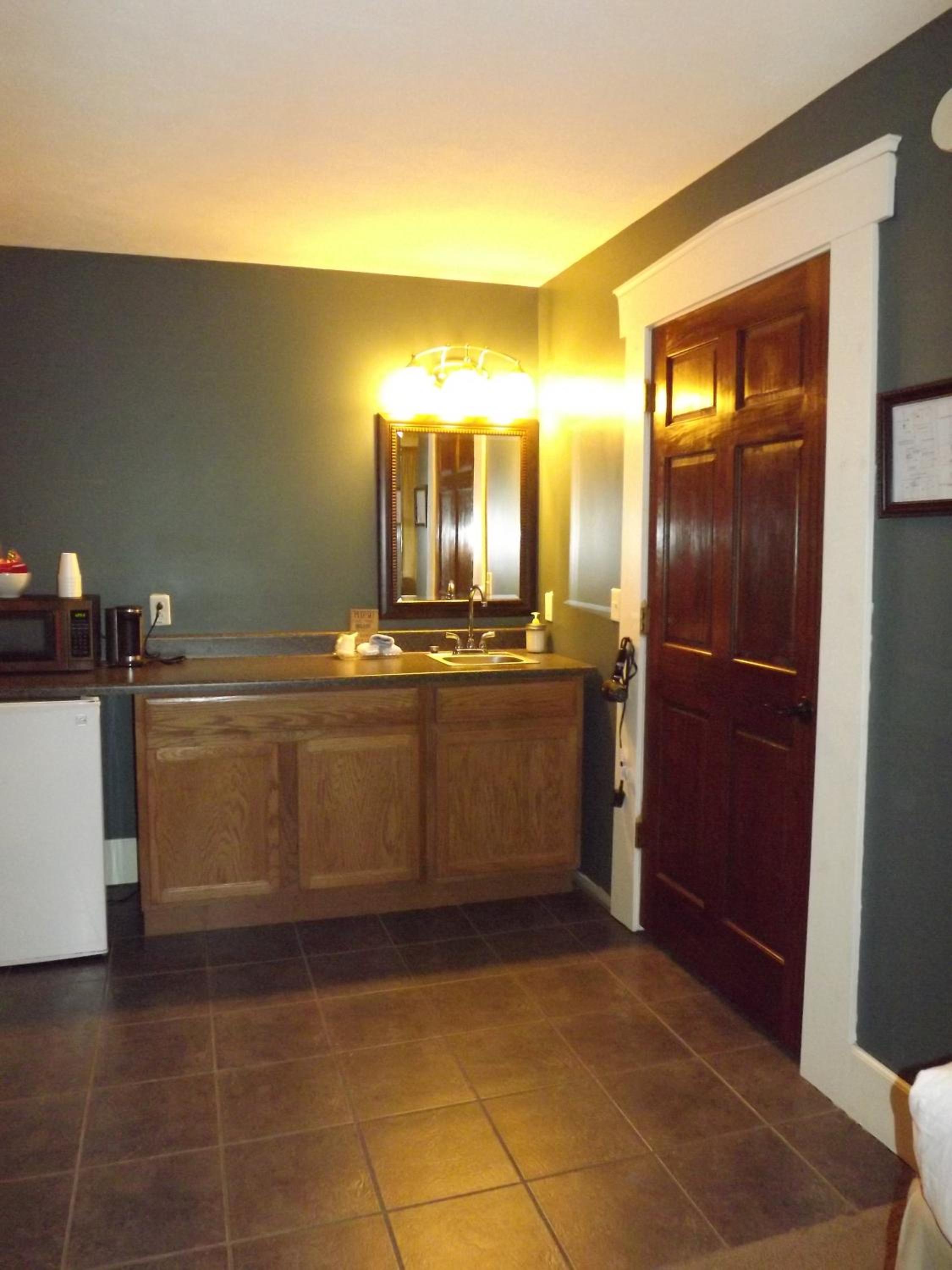 Double Room - Disability Access photo 3