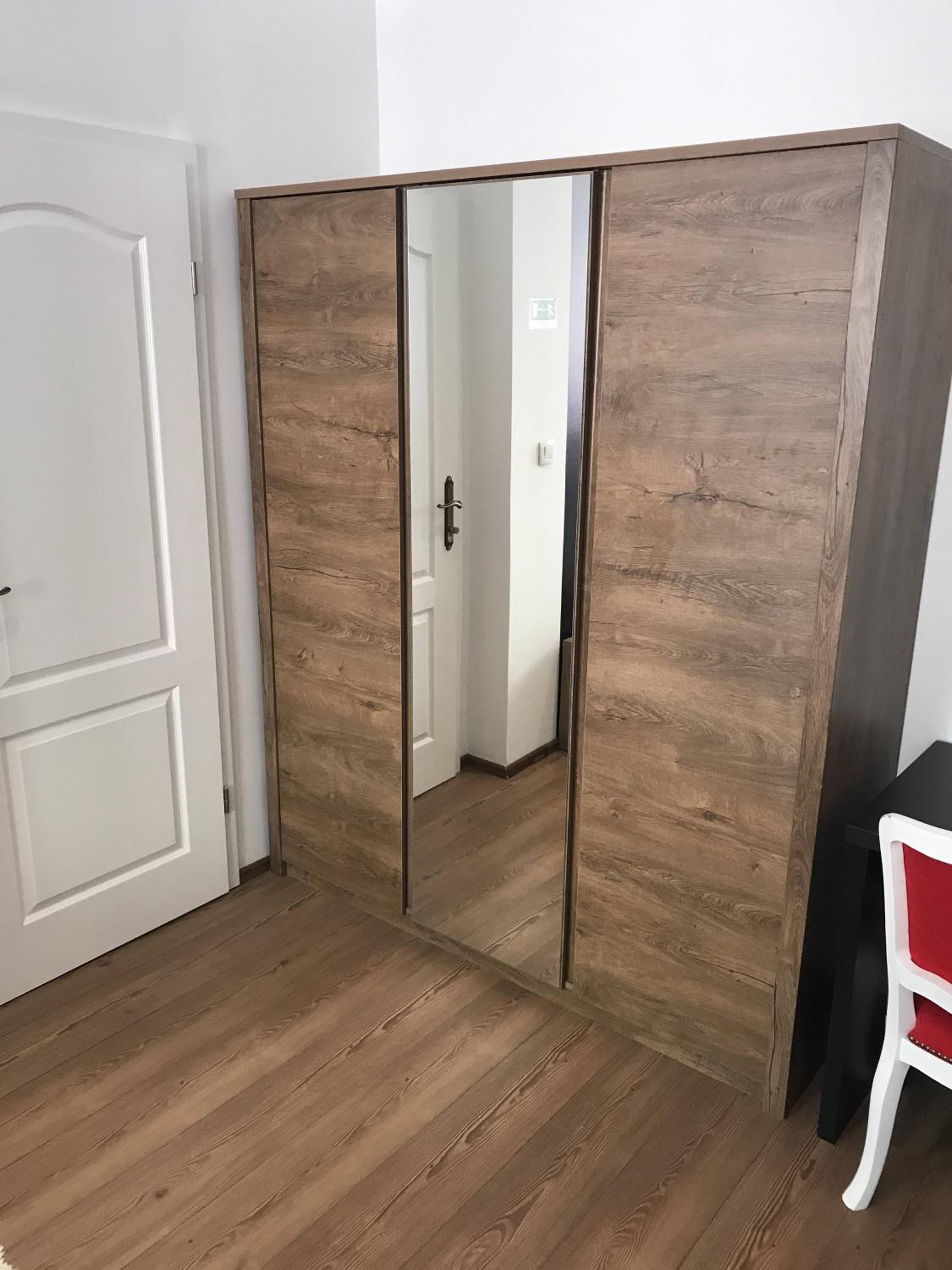 Double or Twin Room with Bathroom - Photo 4