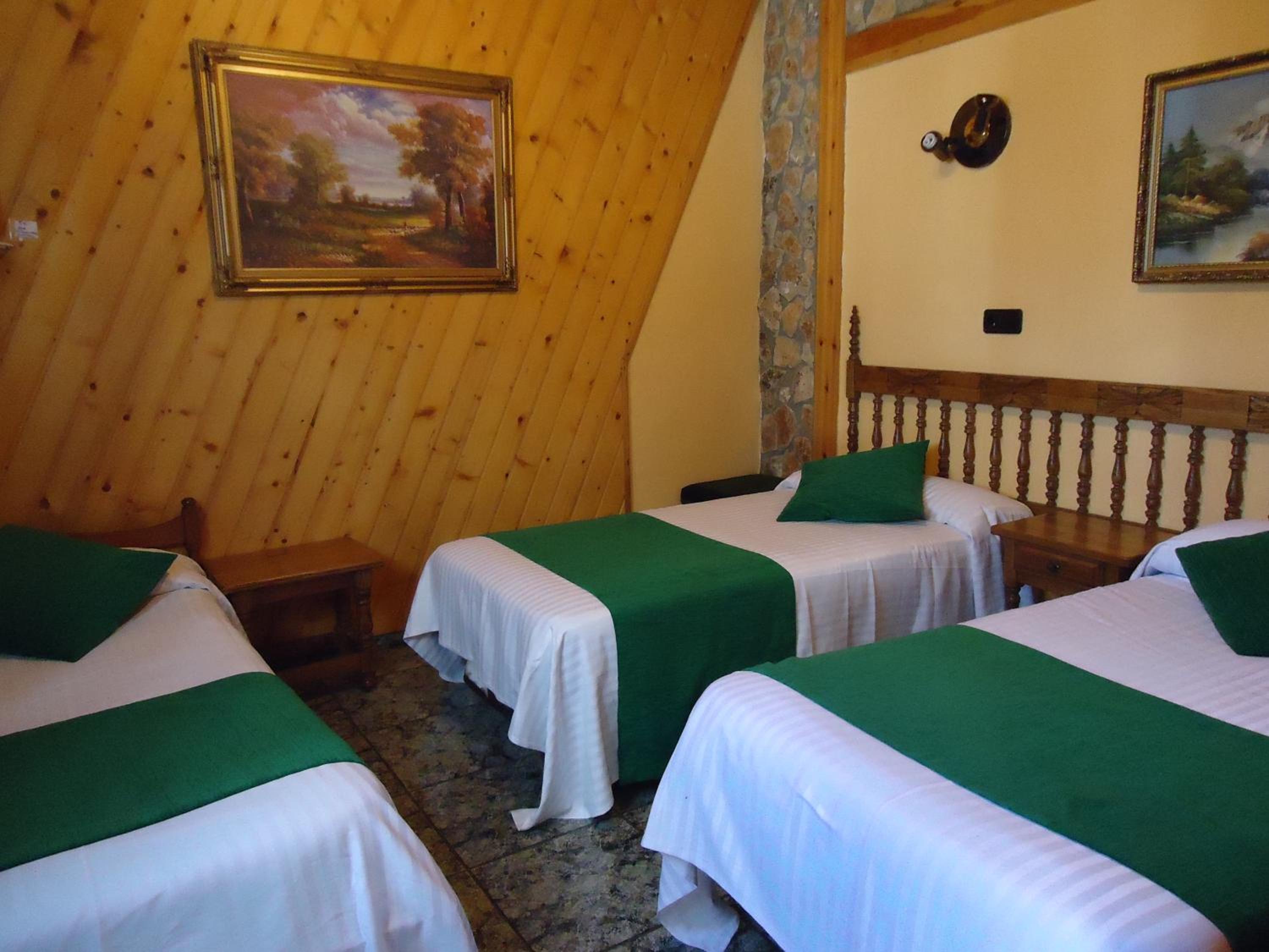 Triple Room - Photo 7