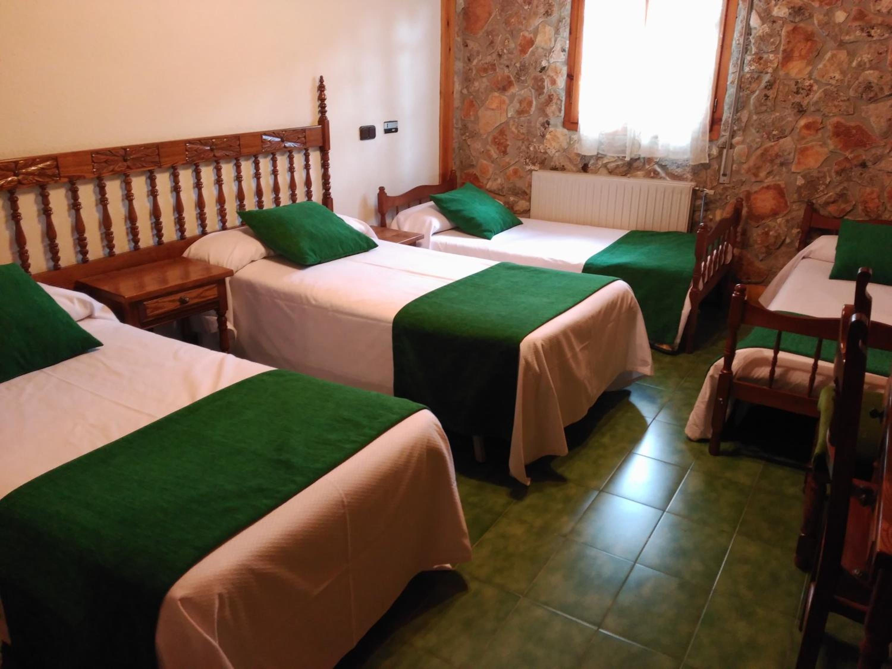 Quadruple Room - Photo 4